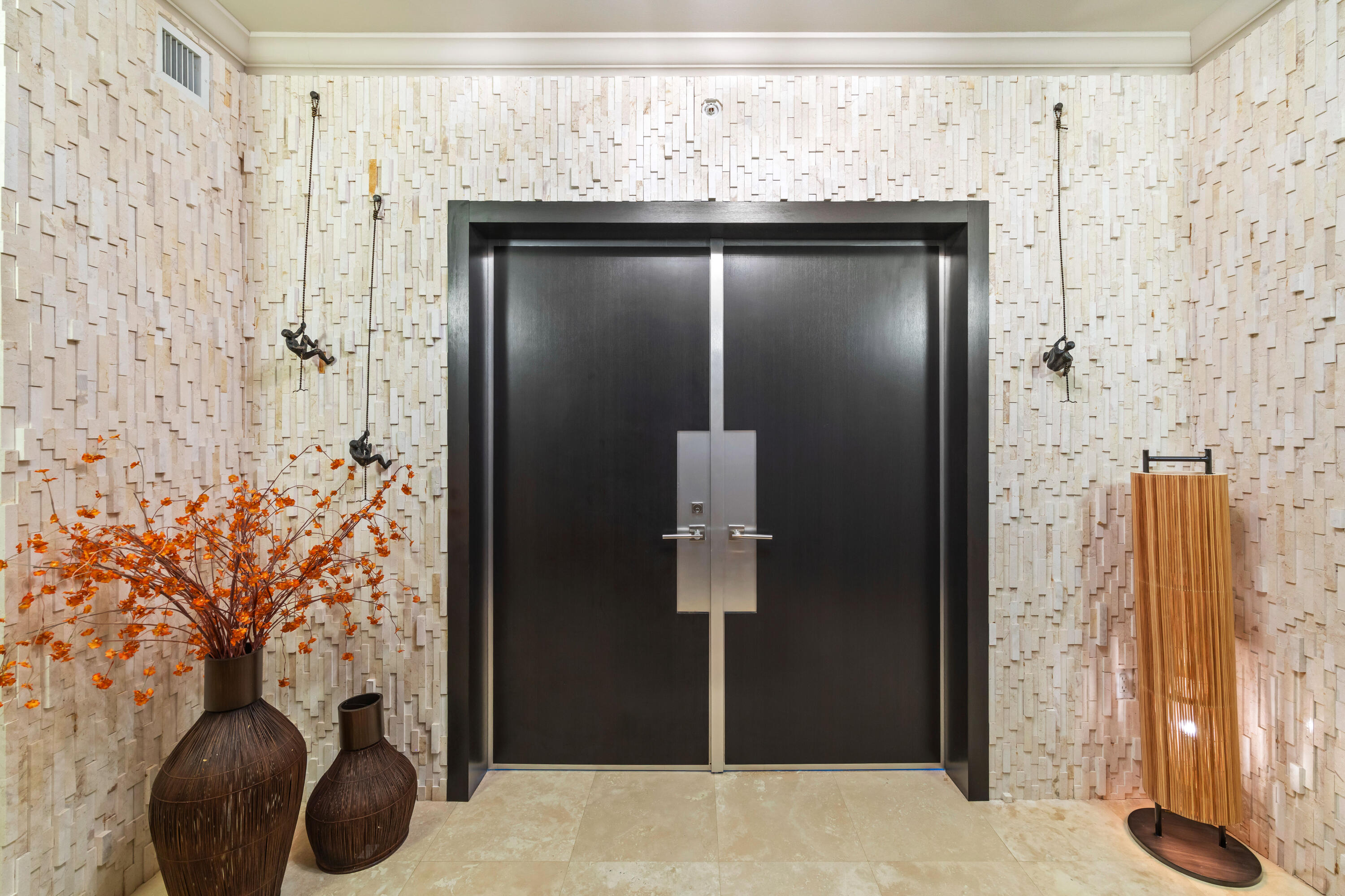 3101 S Ocean Drive 3105