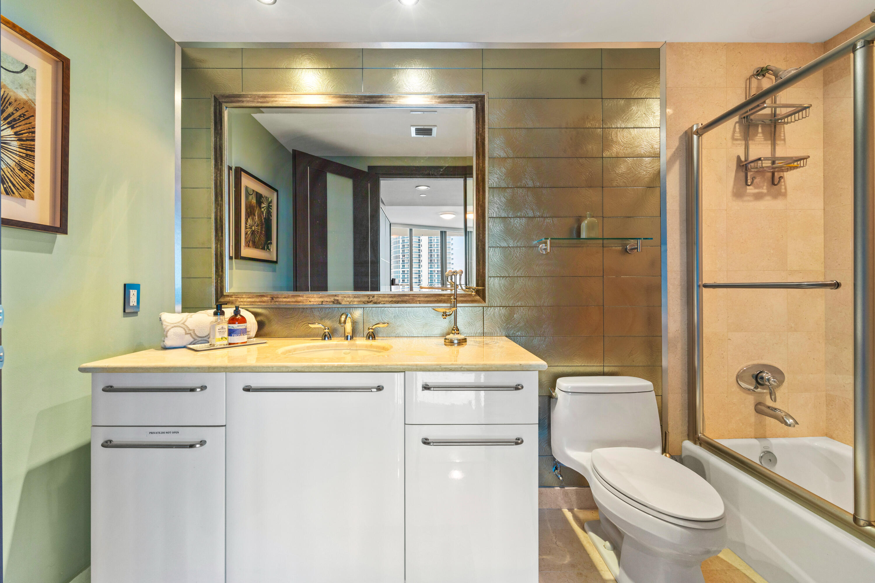 3101 S Ocean Drive 3105