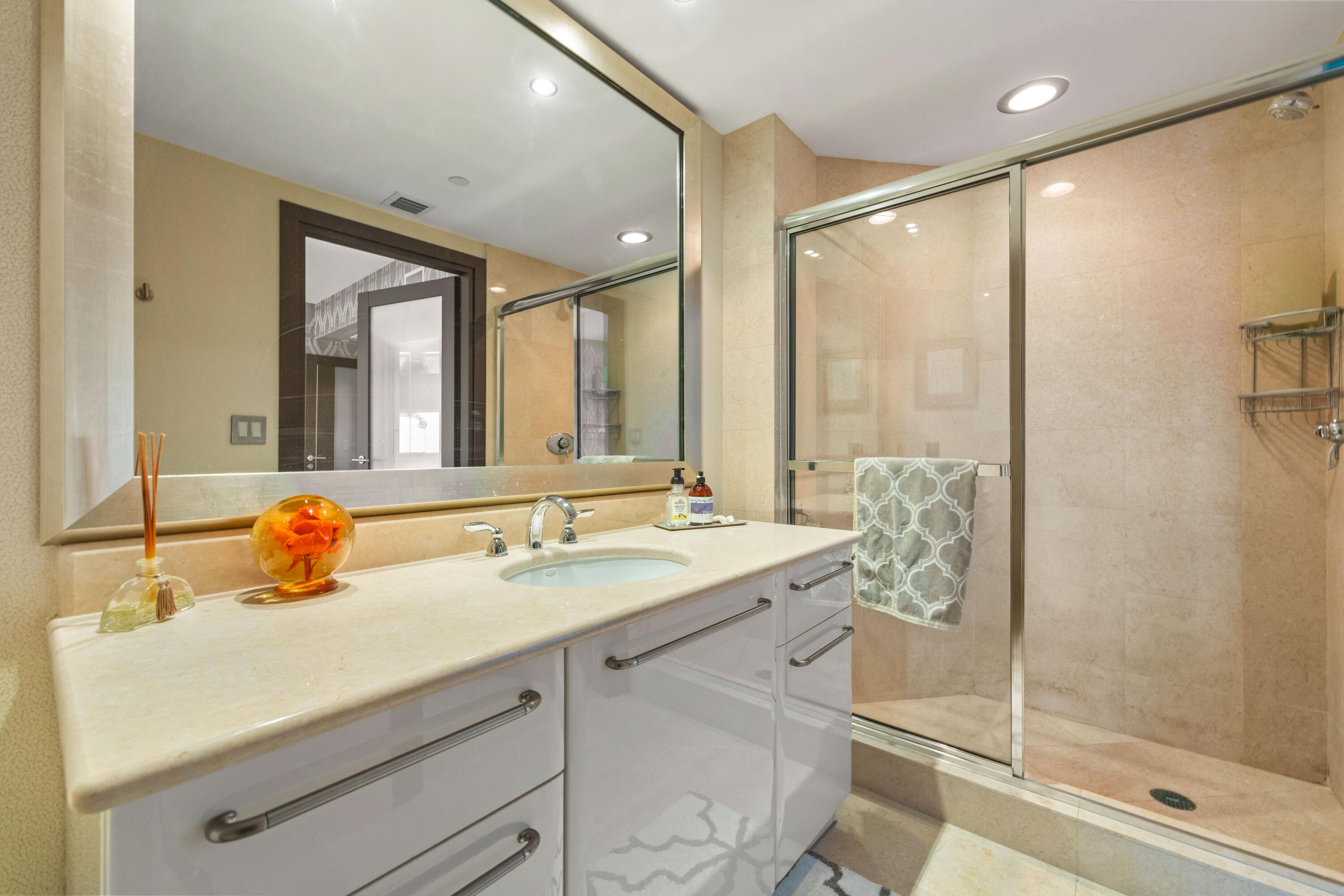 3101 S Ocean Drive 3105