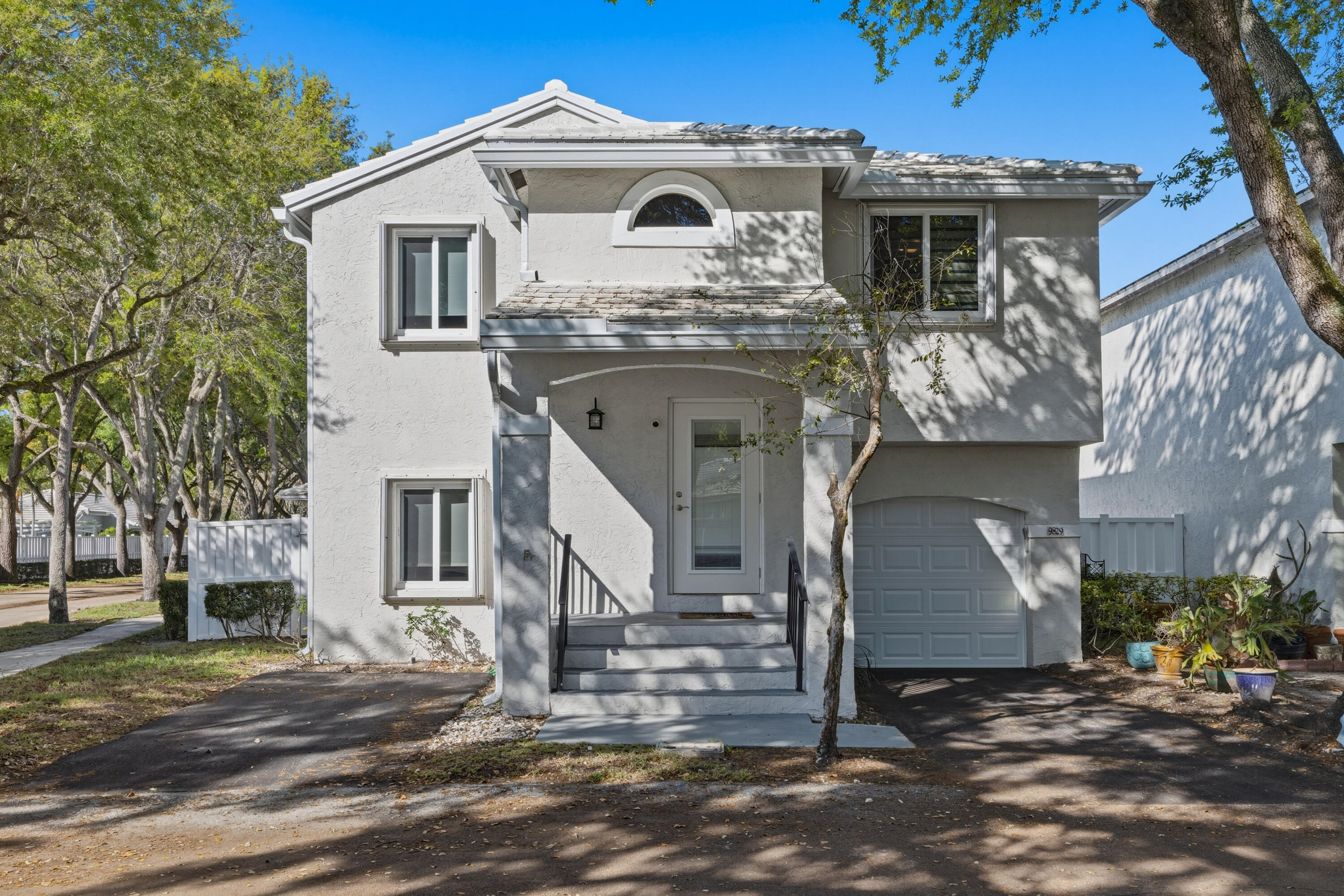 9829 NW 2nd Court