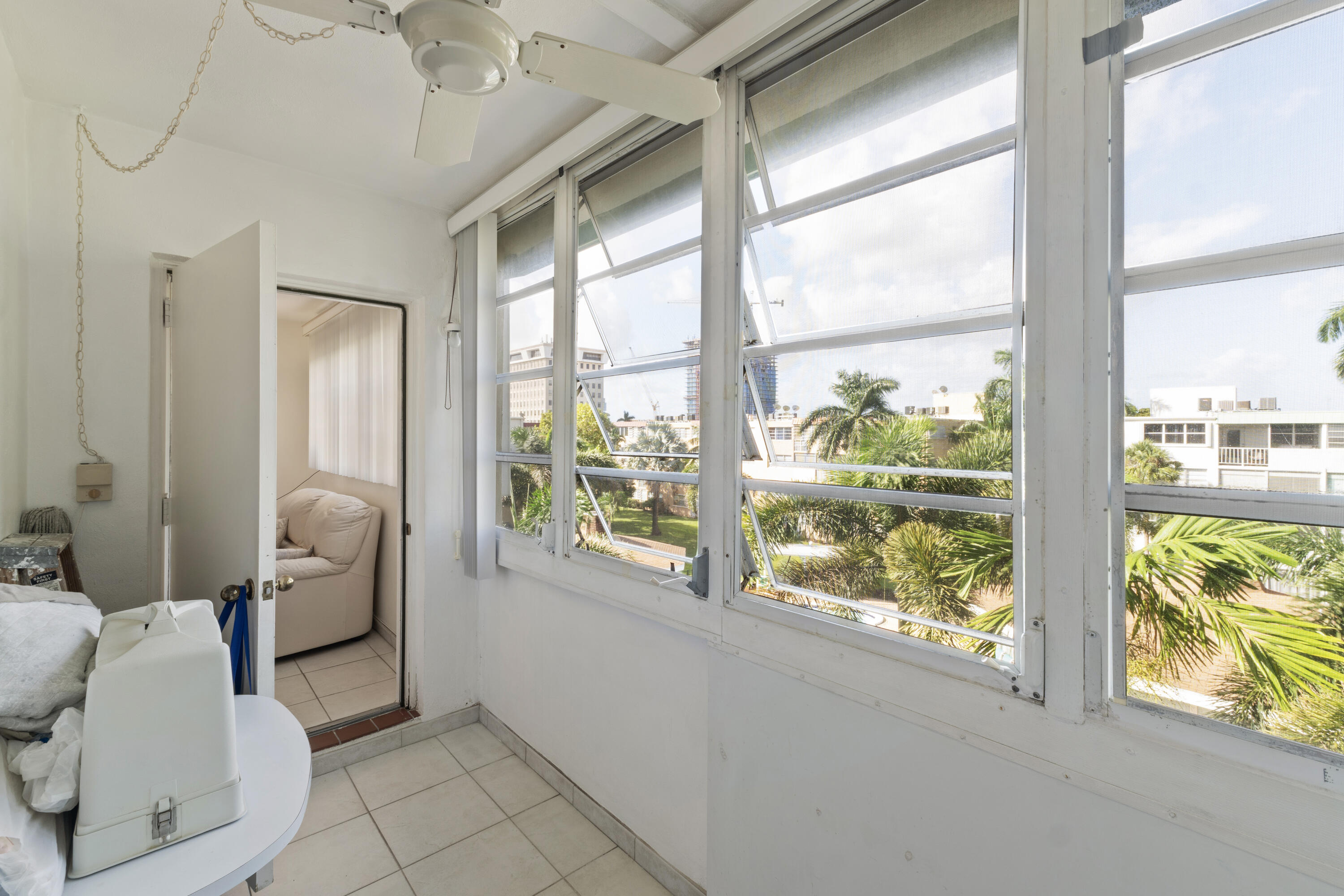 1333 E Hallandale Beach Boulevard Unit: 409