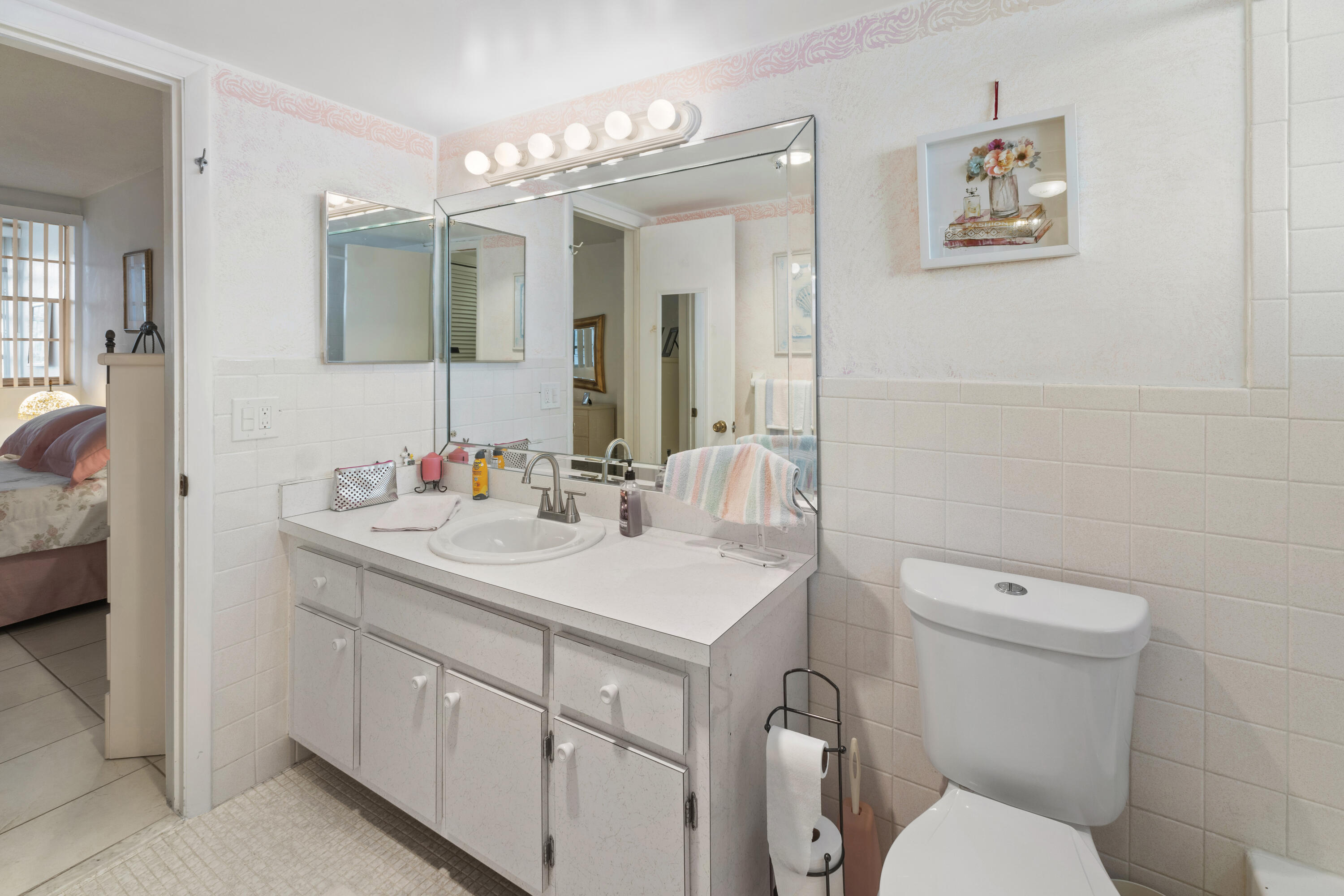 1333 E Hallandale Beach Boulevard Unit: 409