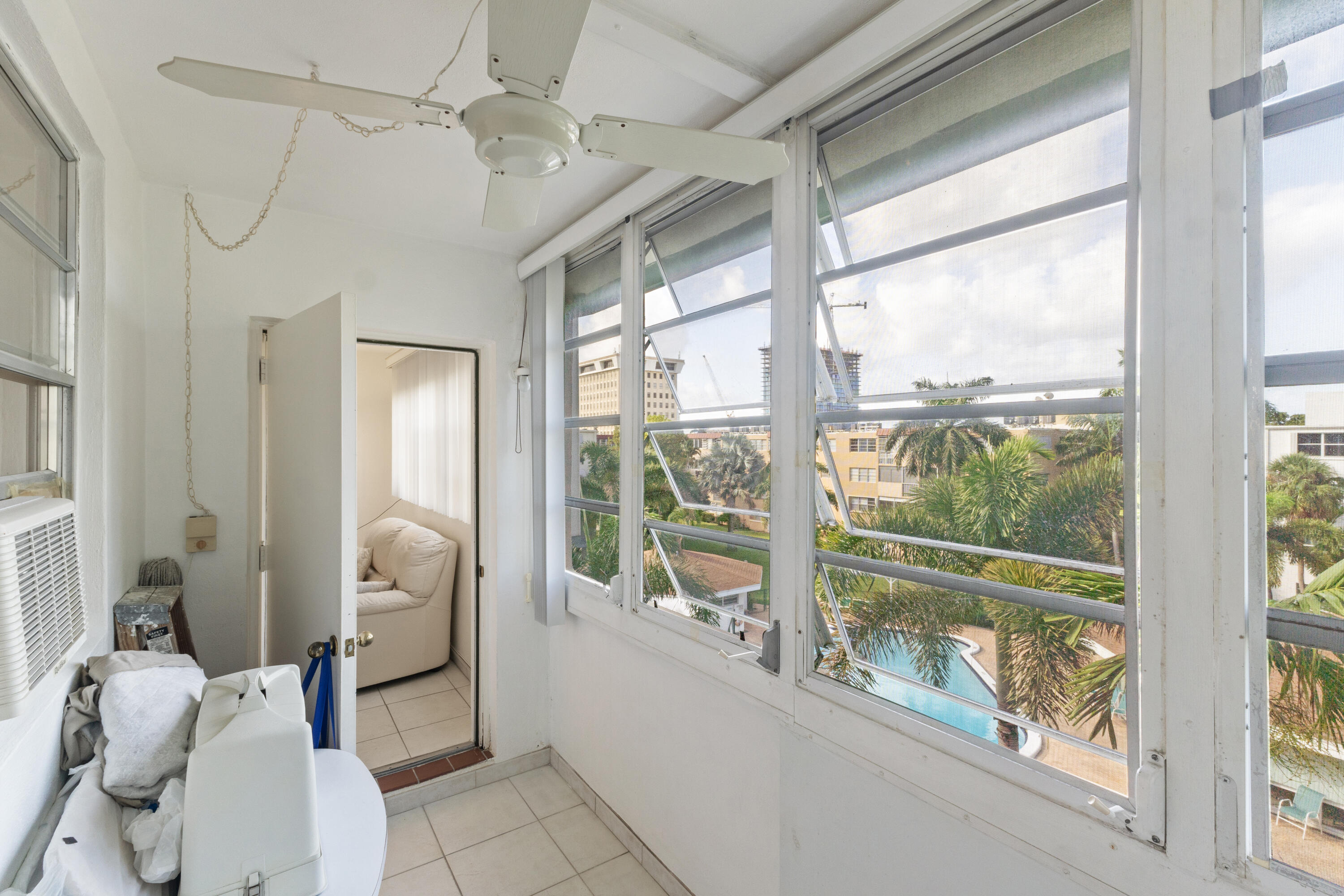 1333 E Hallandale Beach Boulevard Unit: 409