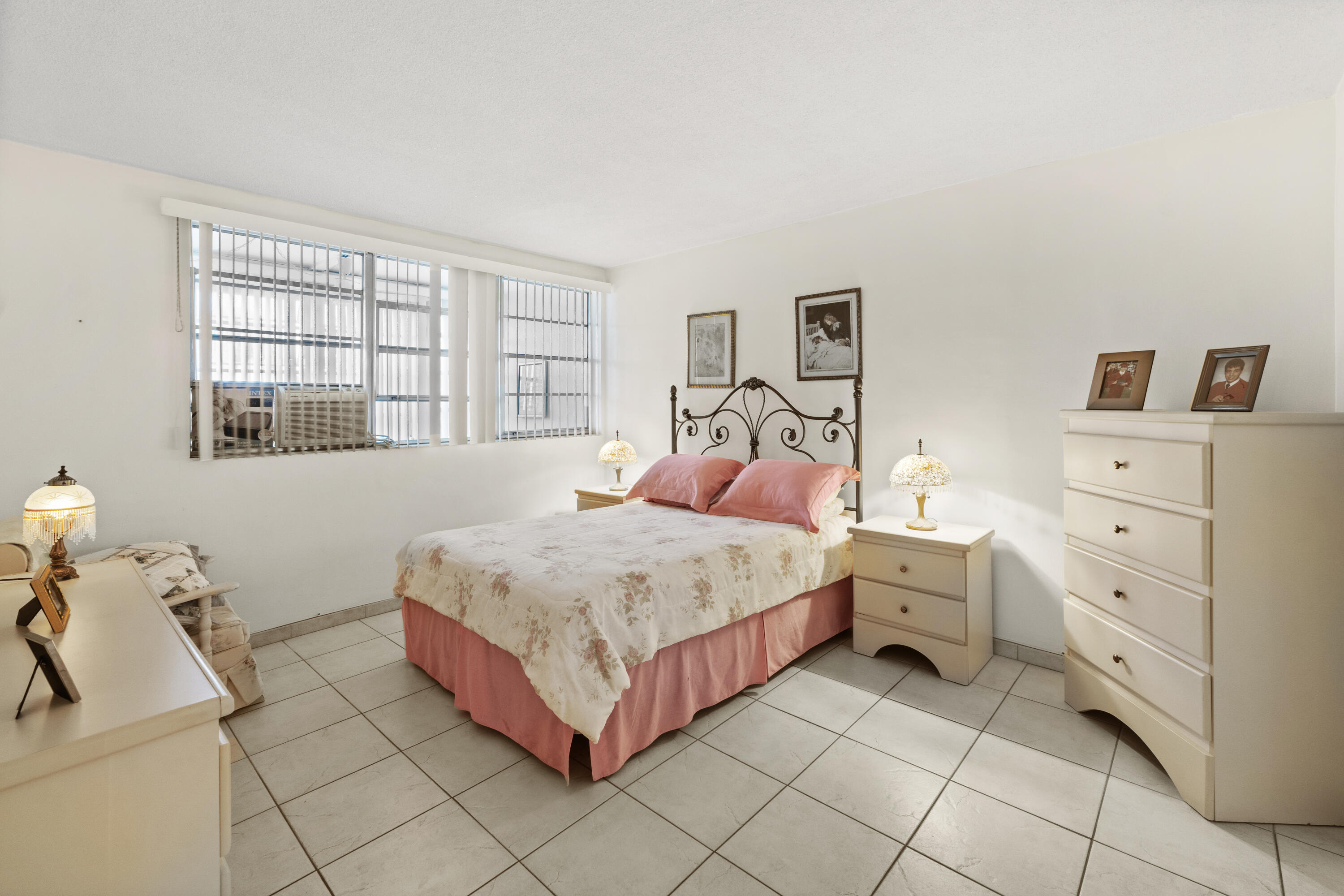 1333 E Hallandale Beach Boulevard Unit: 409