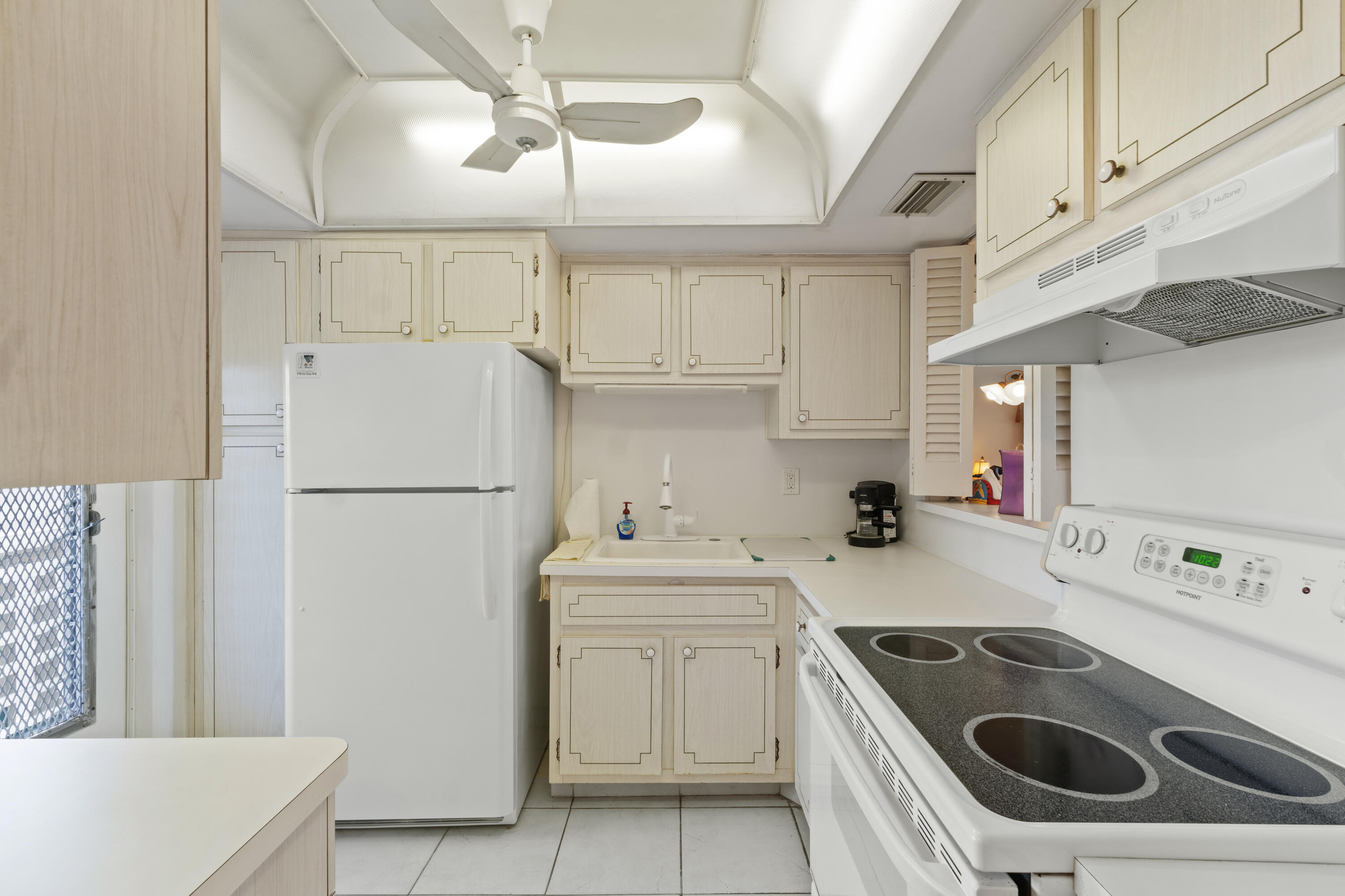 1333 E Hallandale Beach Boulevard Unit: 409