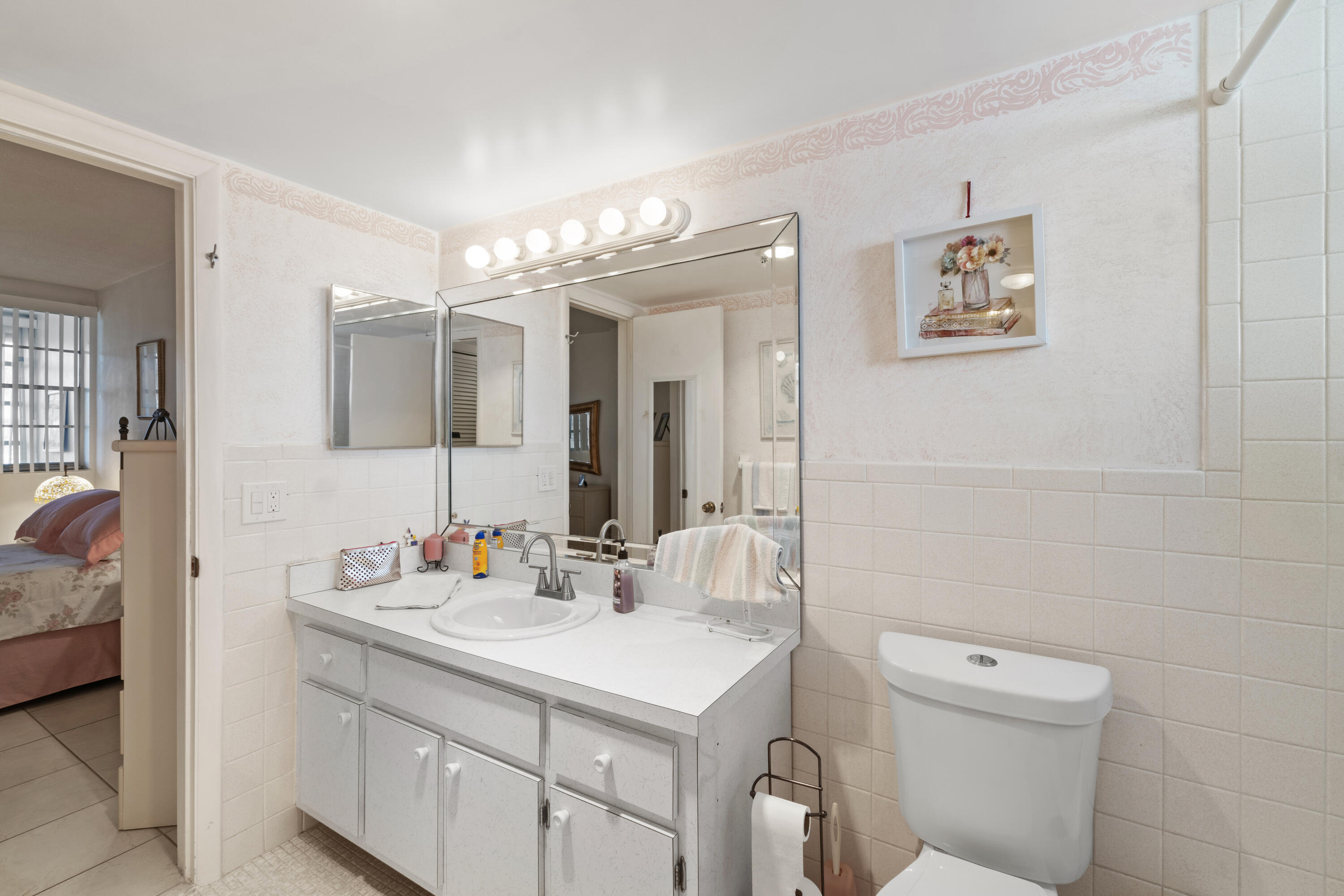 1333 E Hallandale Beach Boulevard Unit: 409