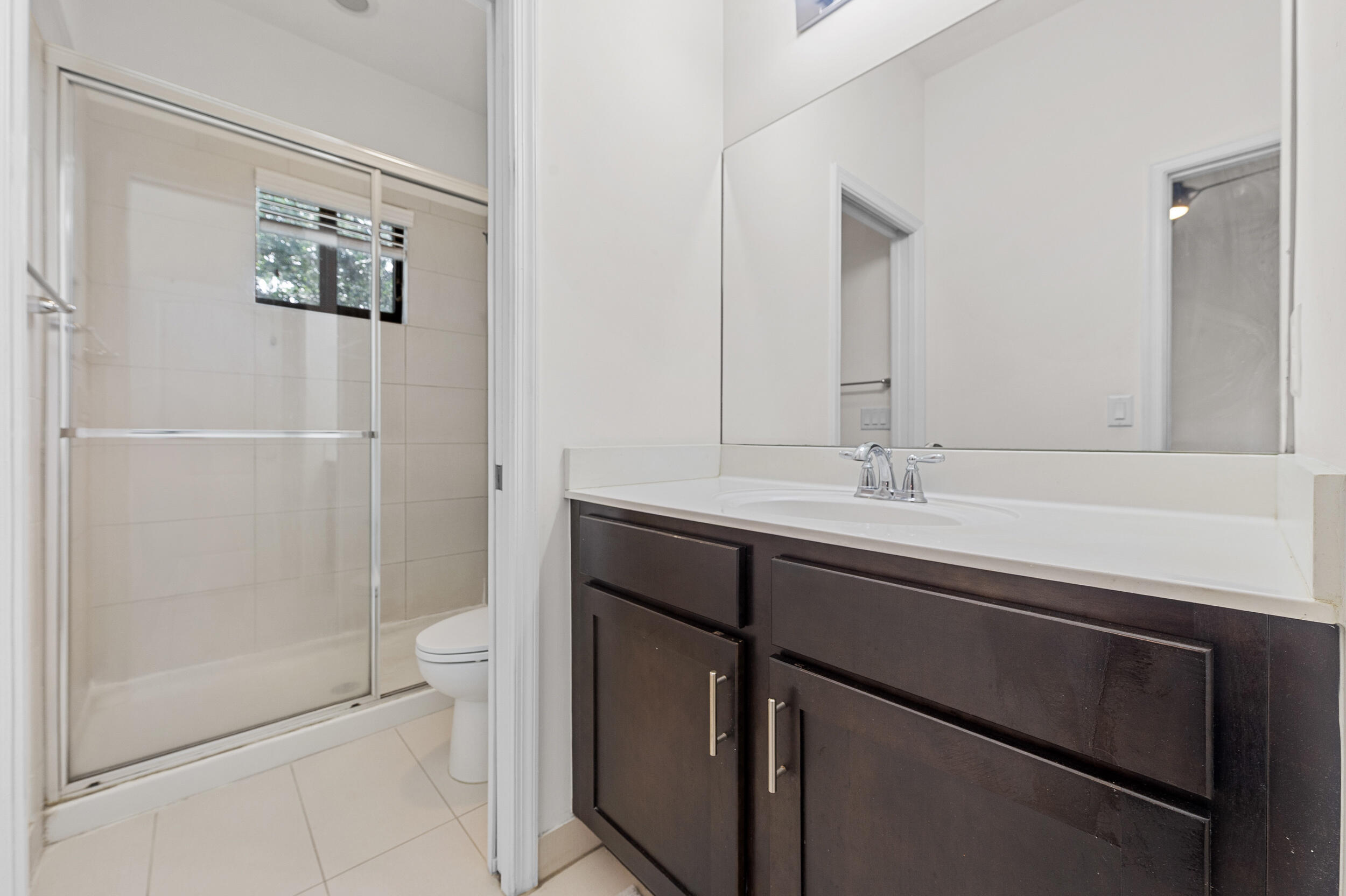 4222 N Dixie Highway 82