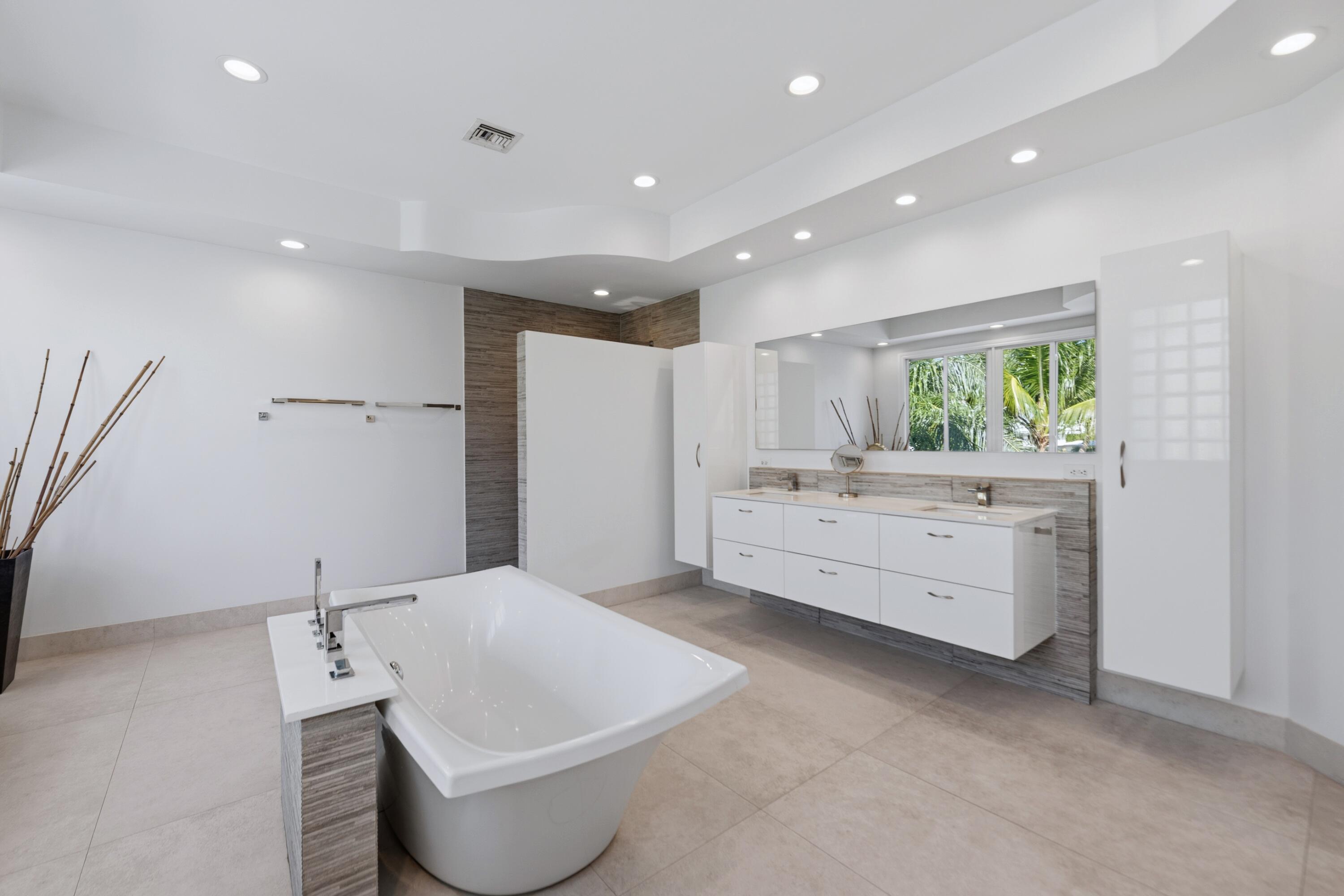 607 Intracoastal Drive