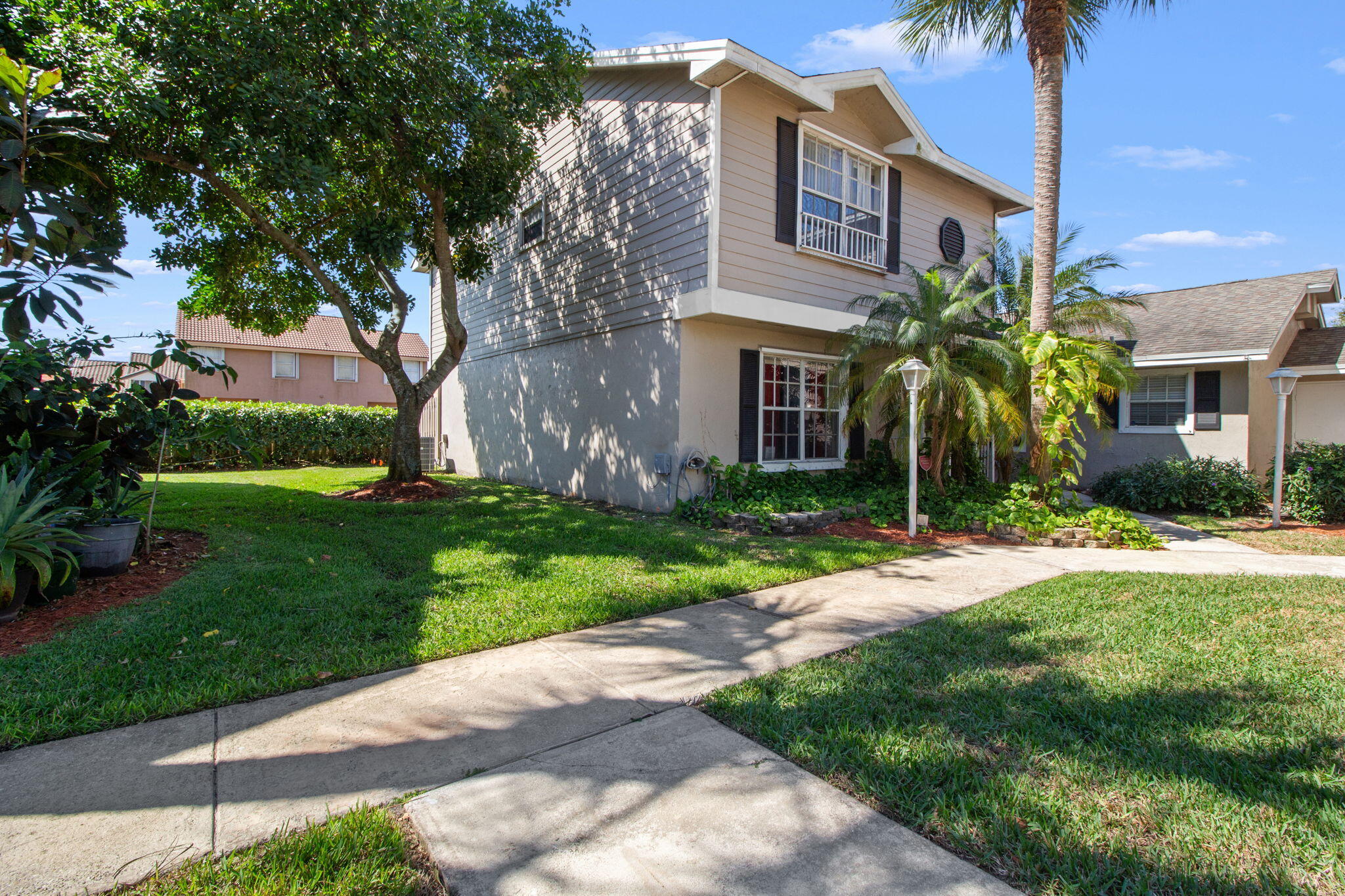 12212 NW 36th Place