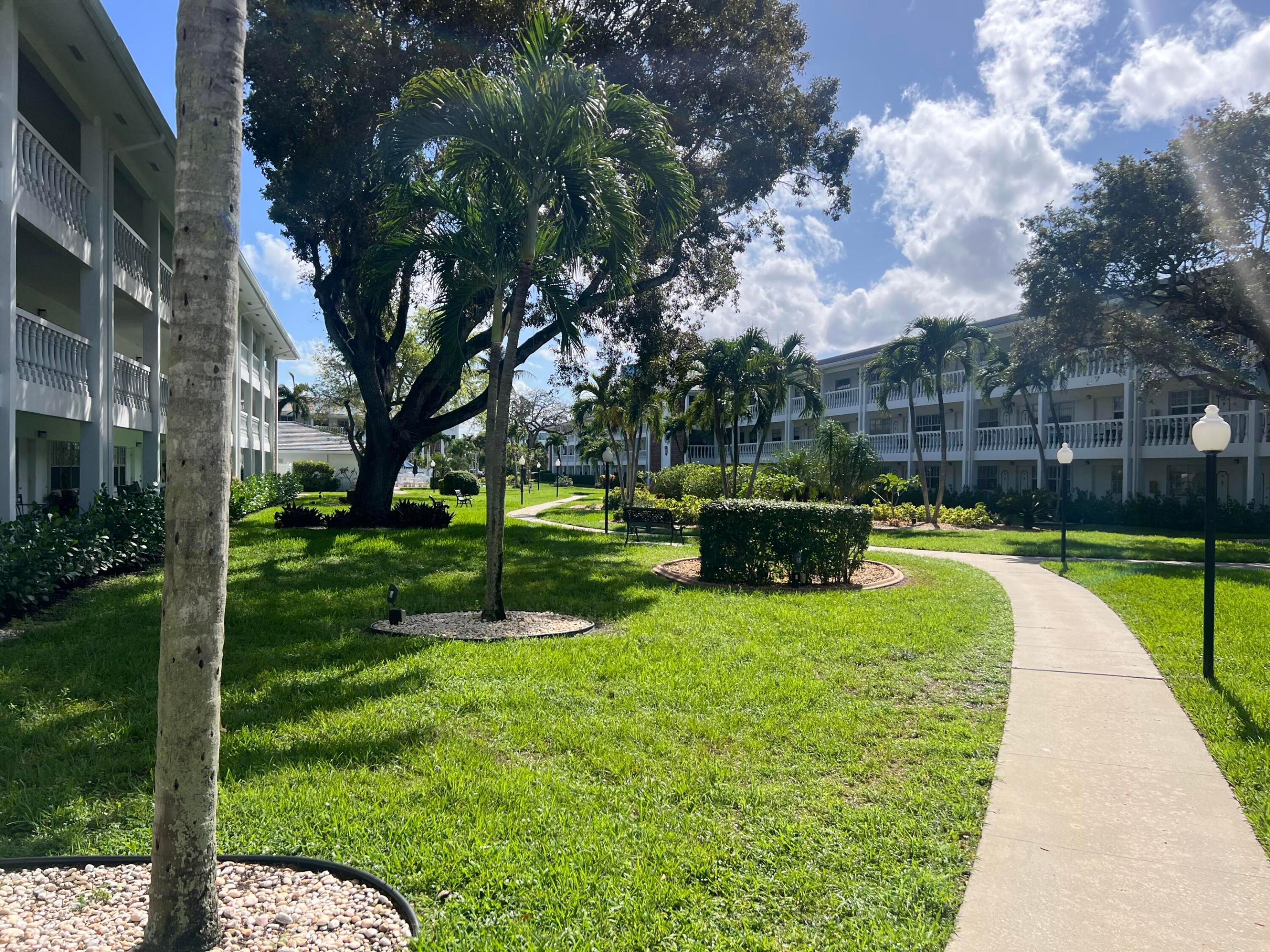 5208 NE 24th Terrace 124