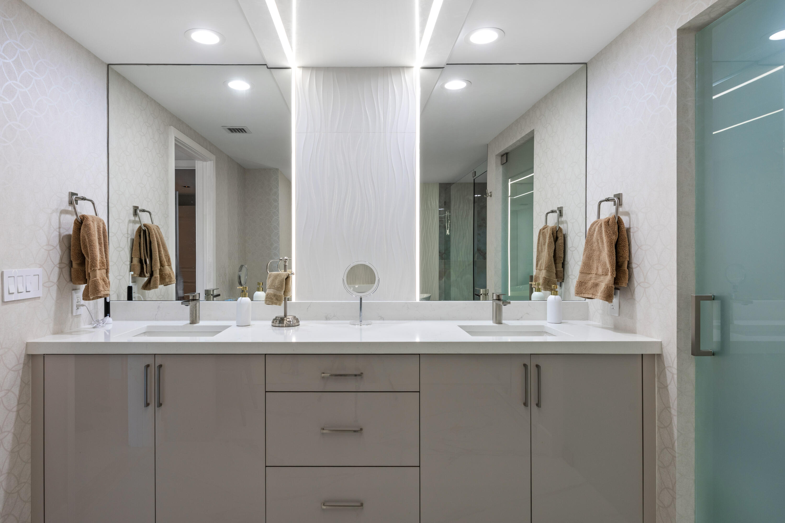 3101 S Ocean Drive 901