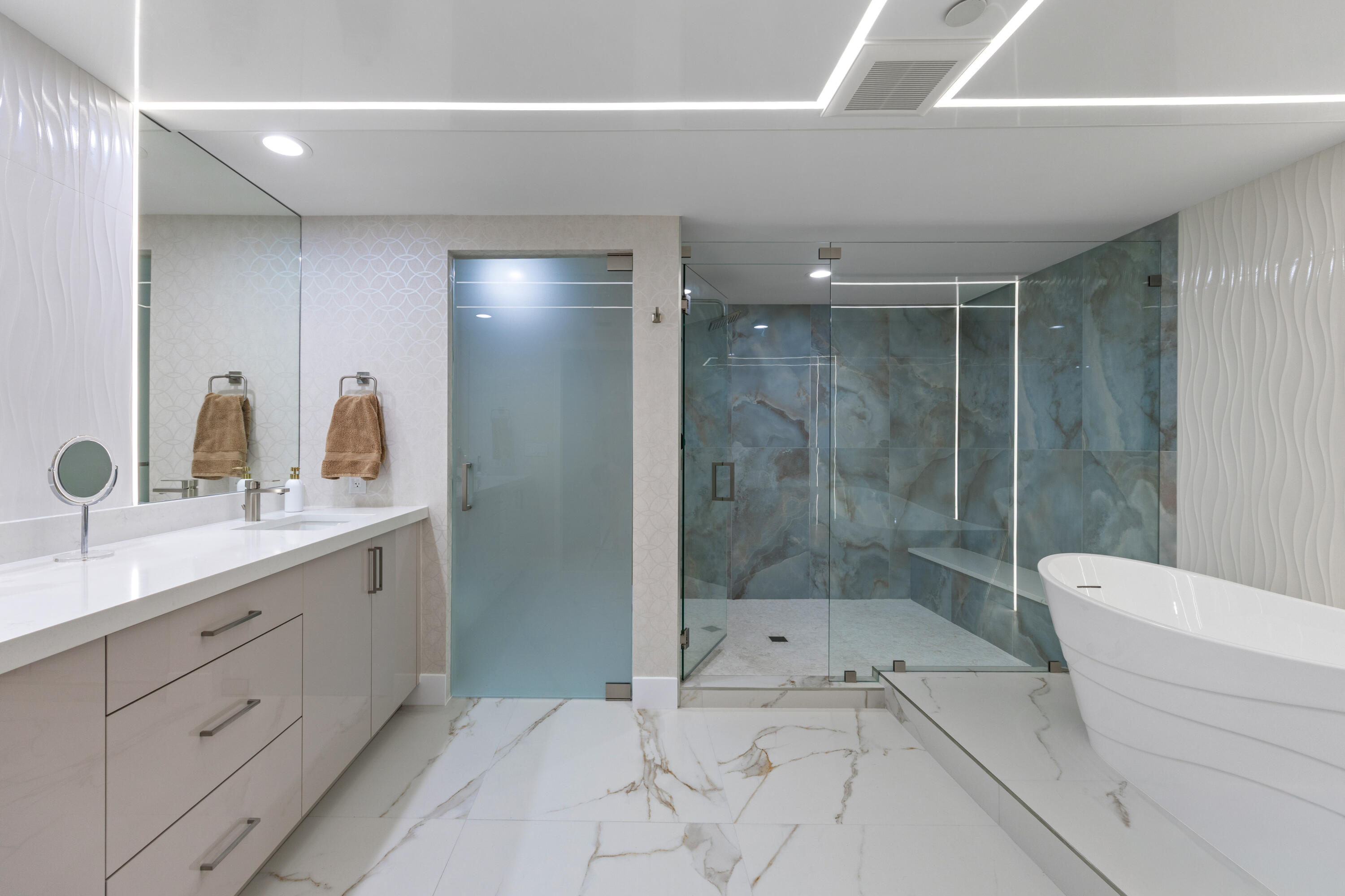 3101 S Ocean Drive 901