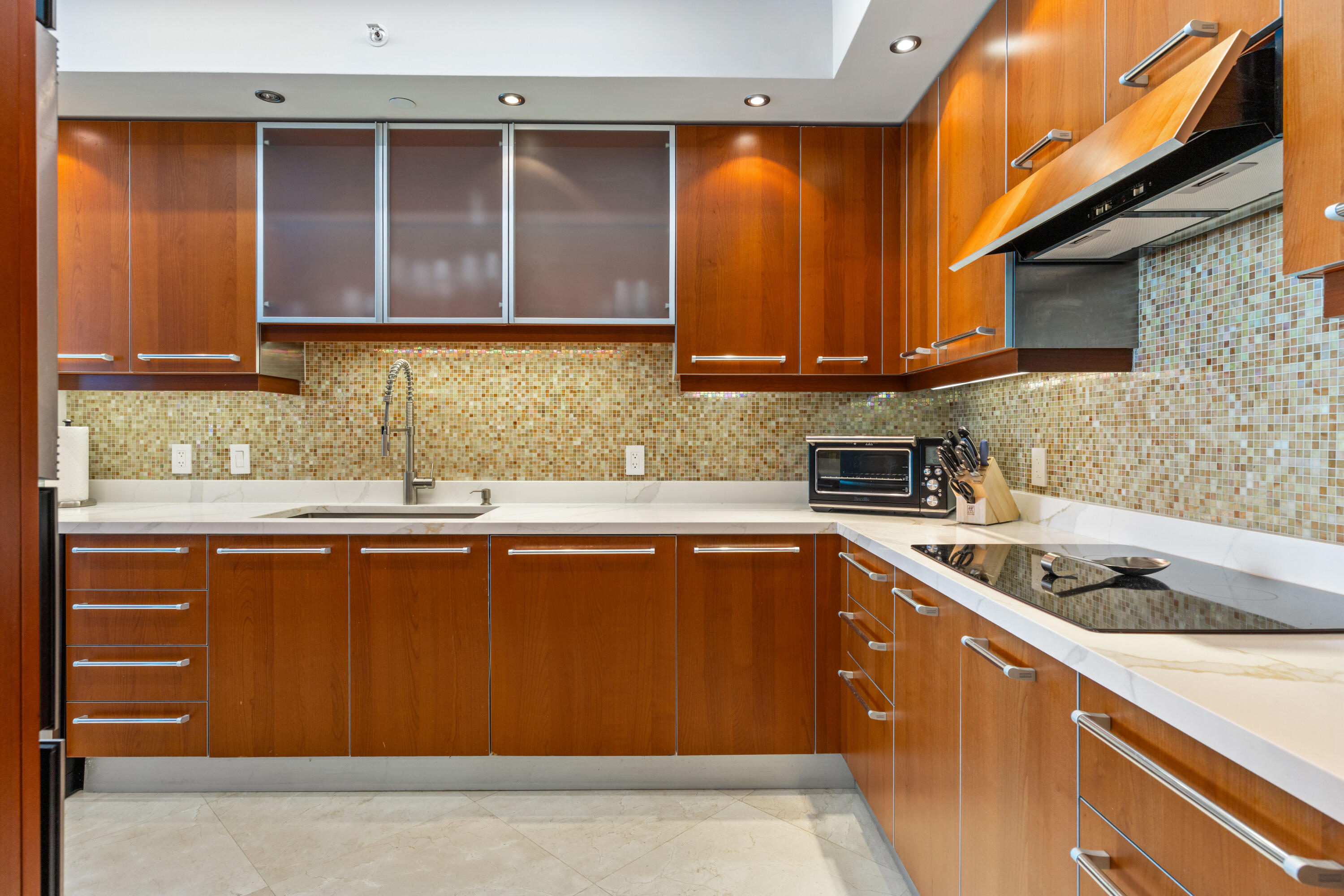 3101 S Ocean Drive 901