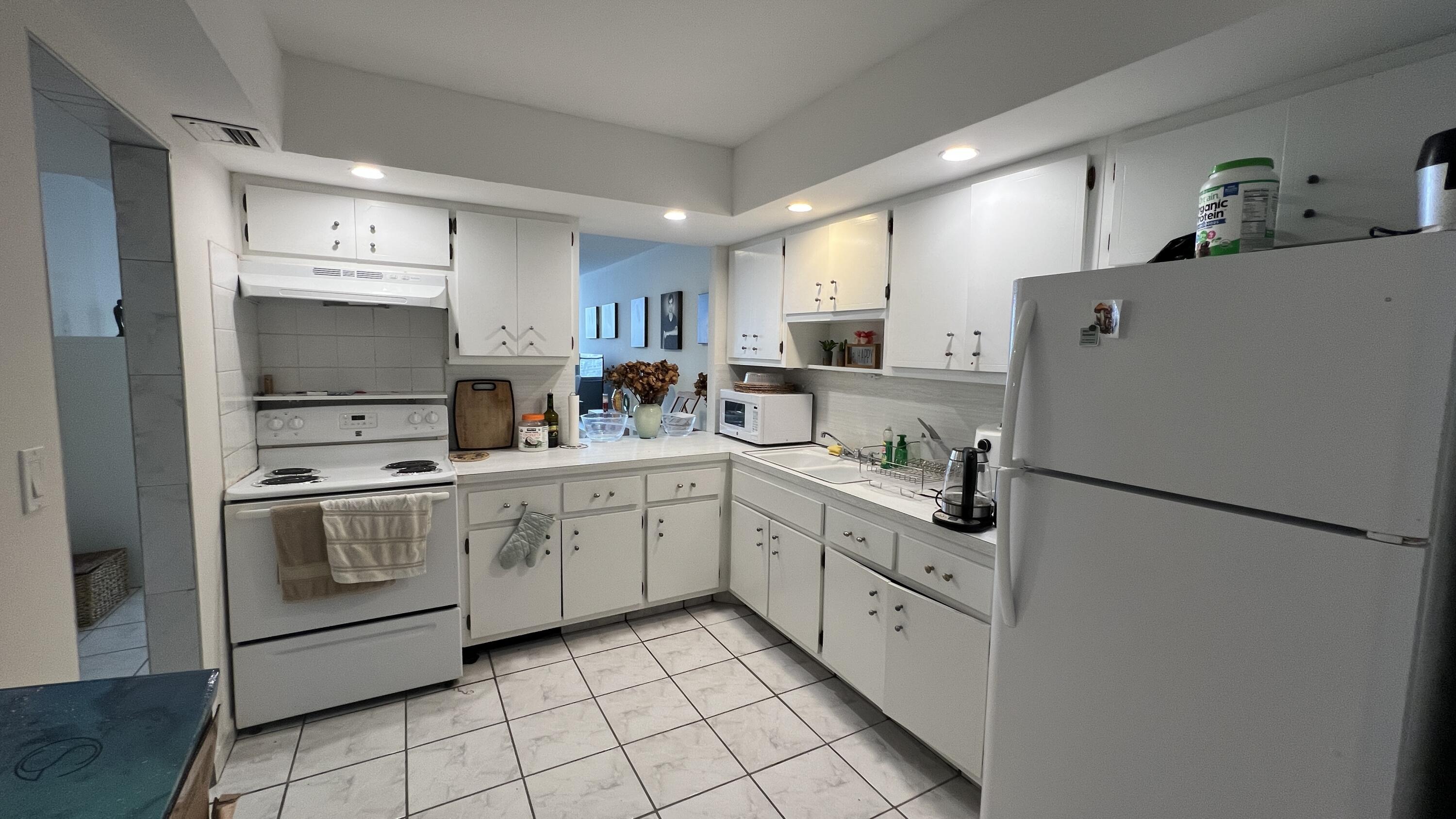 1301 NE Miami Gardens Drive Unit: 514w