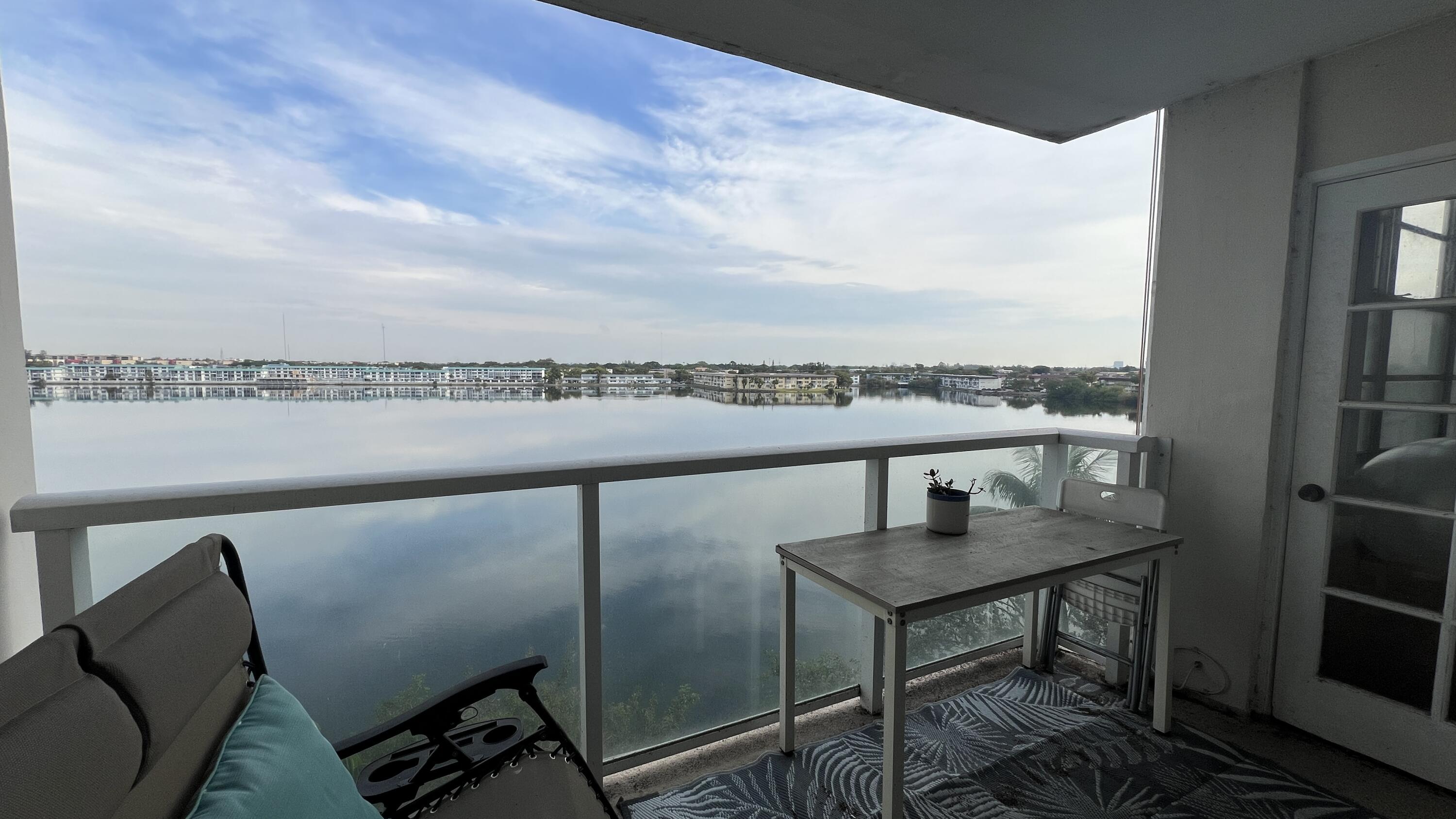 1301 NE Miami Gardens Drive Unit: 514w