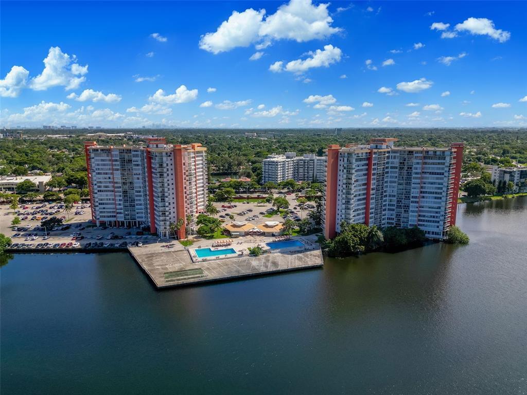 1301 NE Miami Gardens Drive Unit: 514w