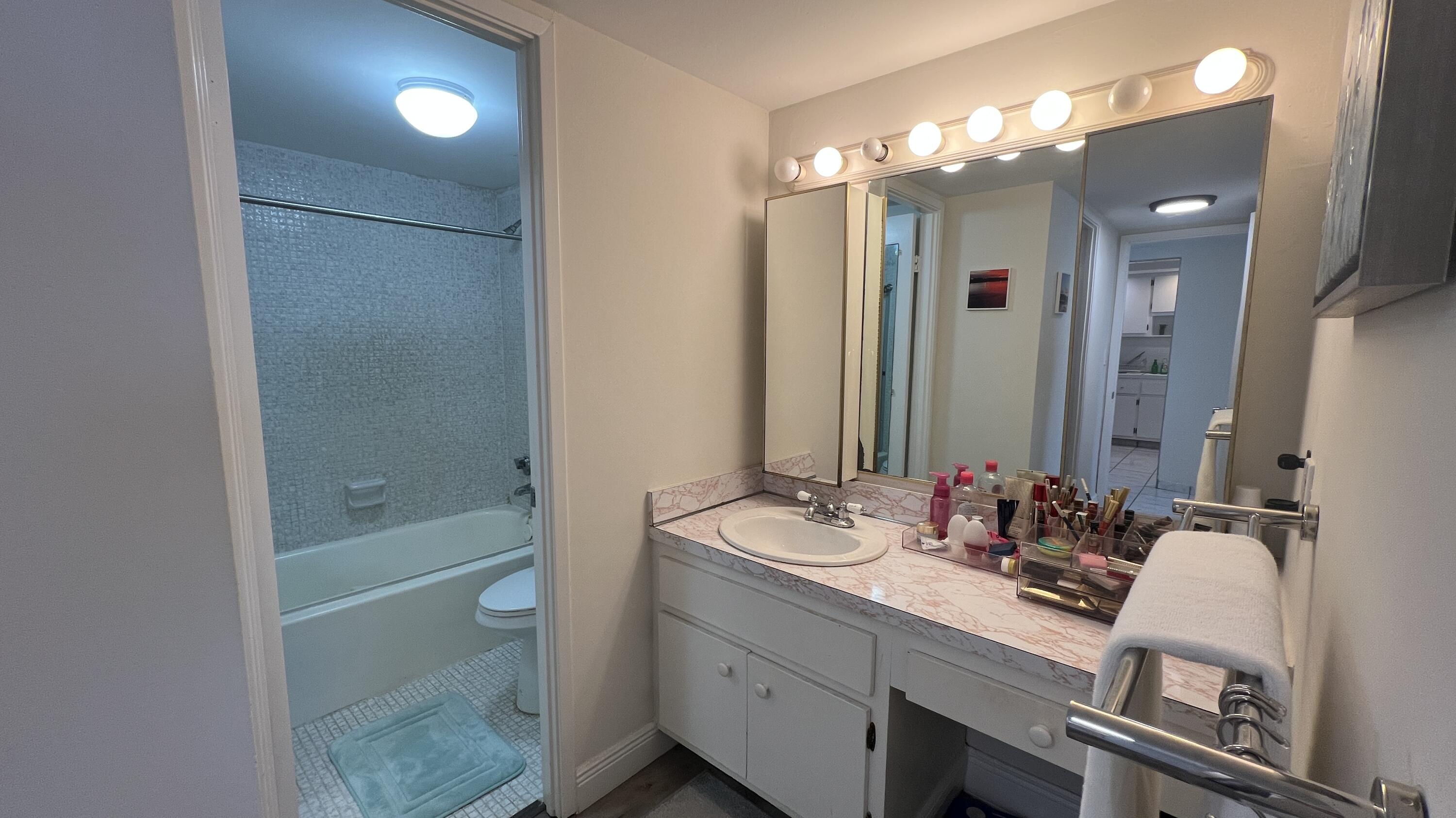 1301 NE Miami Gardens Drive Unit: 514w