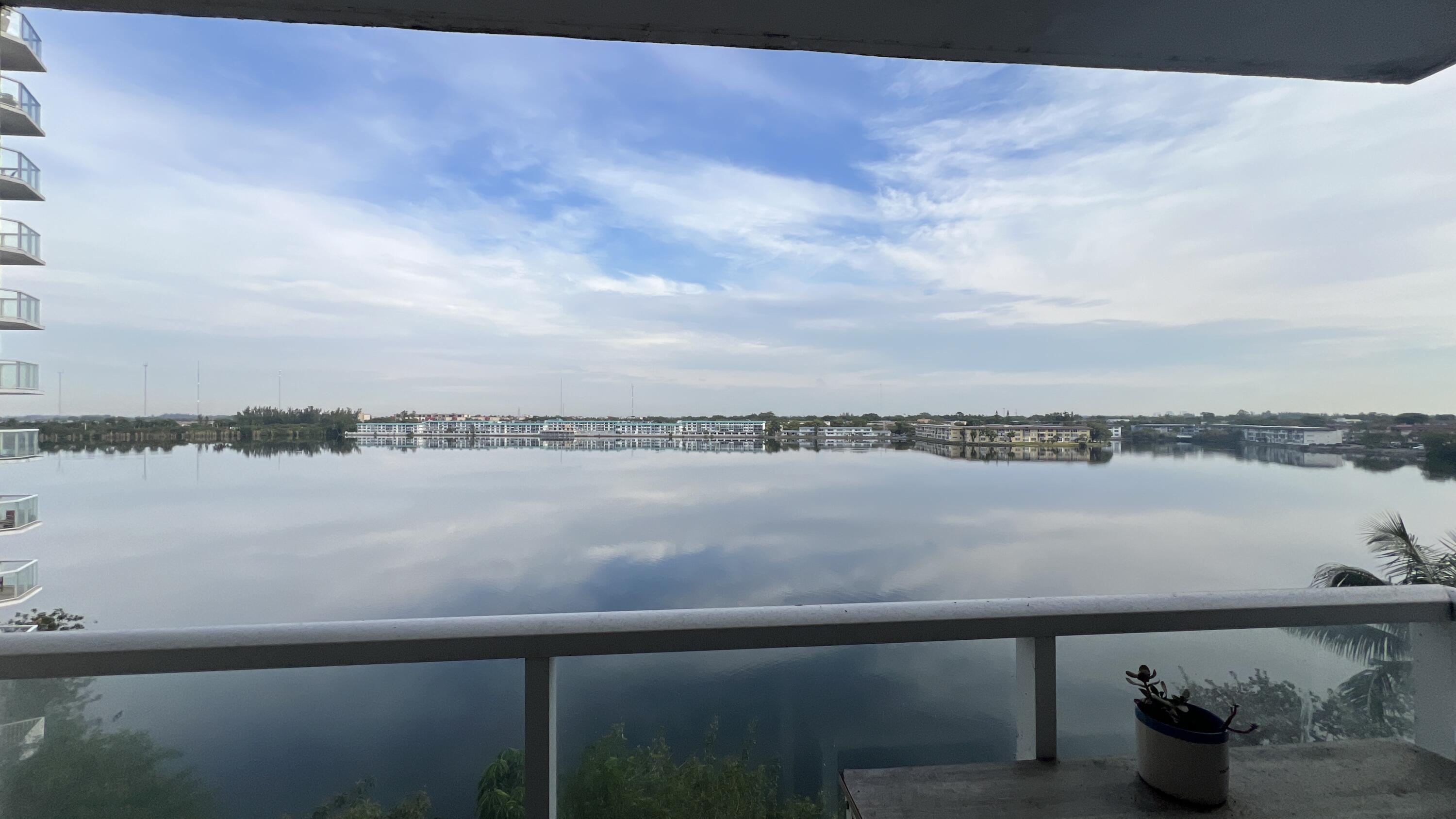 1301 NE Miami Gardens Drive Unit: 514w