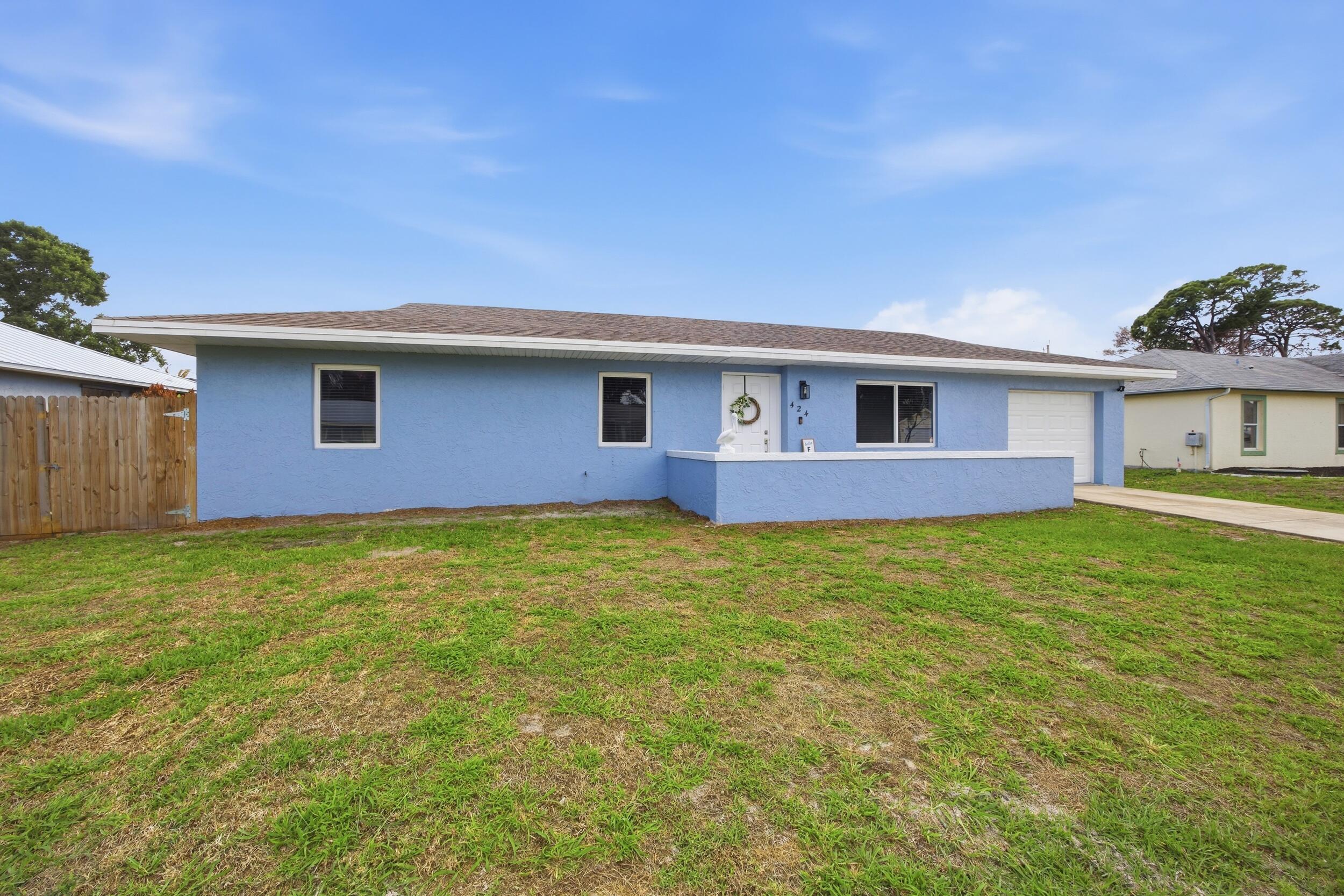 424 SE Fallon Drive, Port St. Lucie