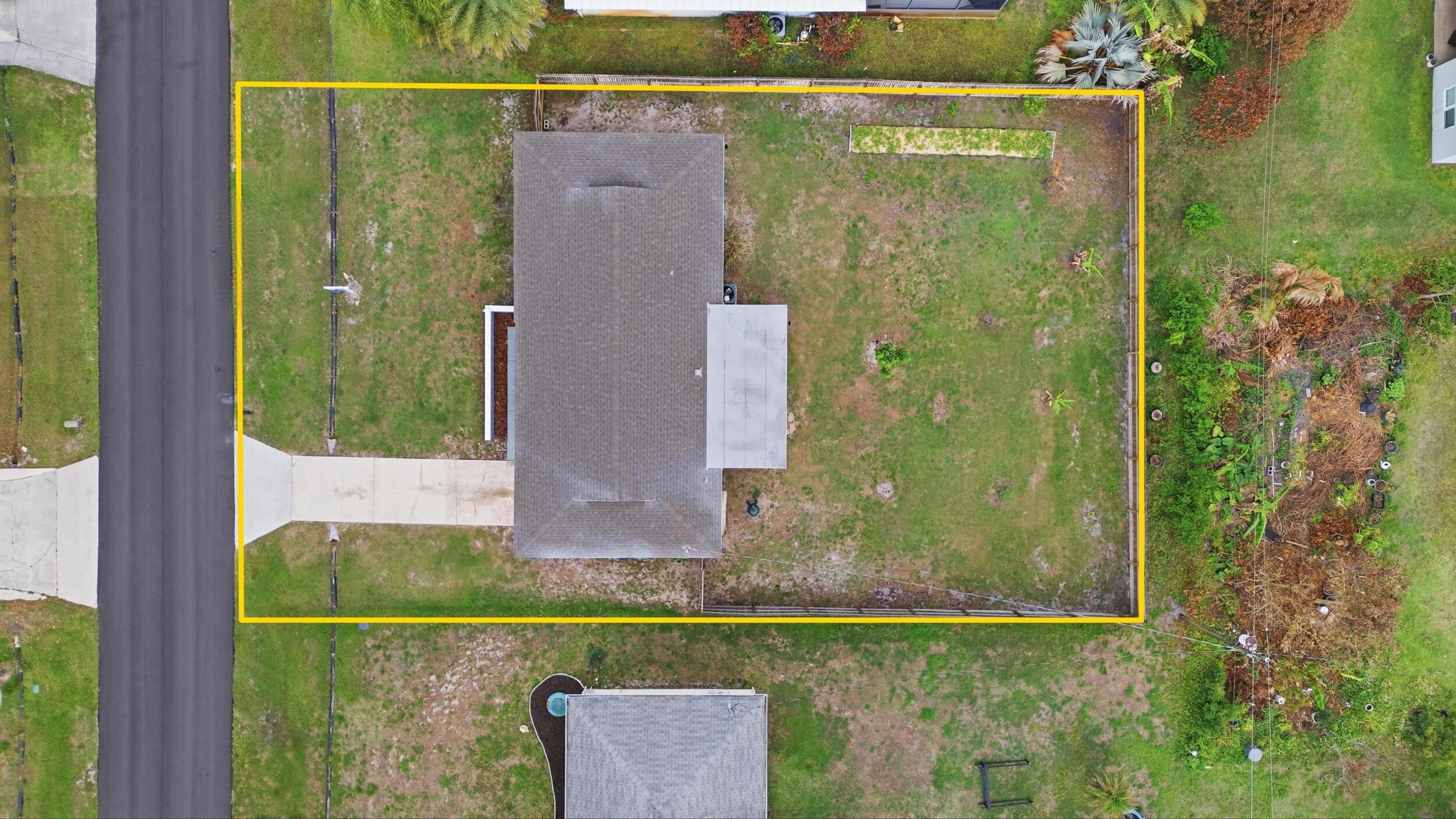 424 SE Fallon Drive, Port St. Lucie