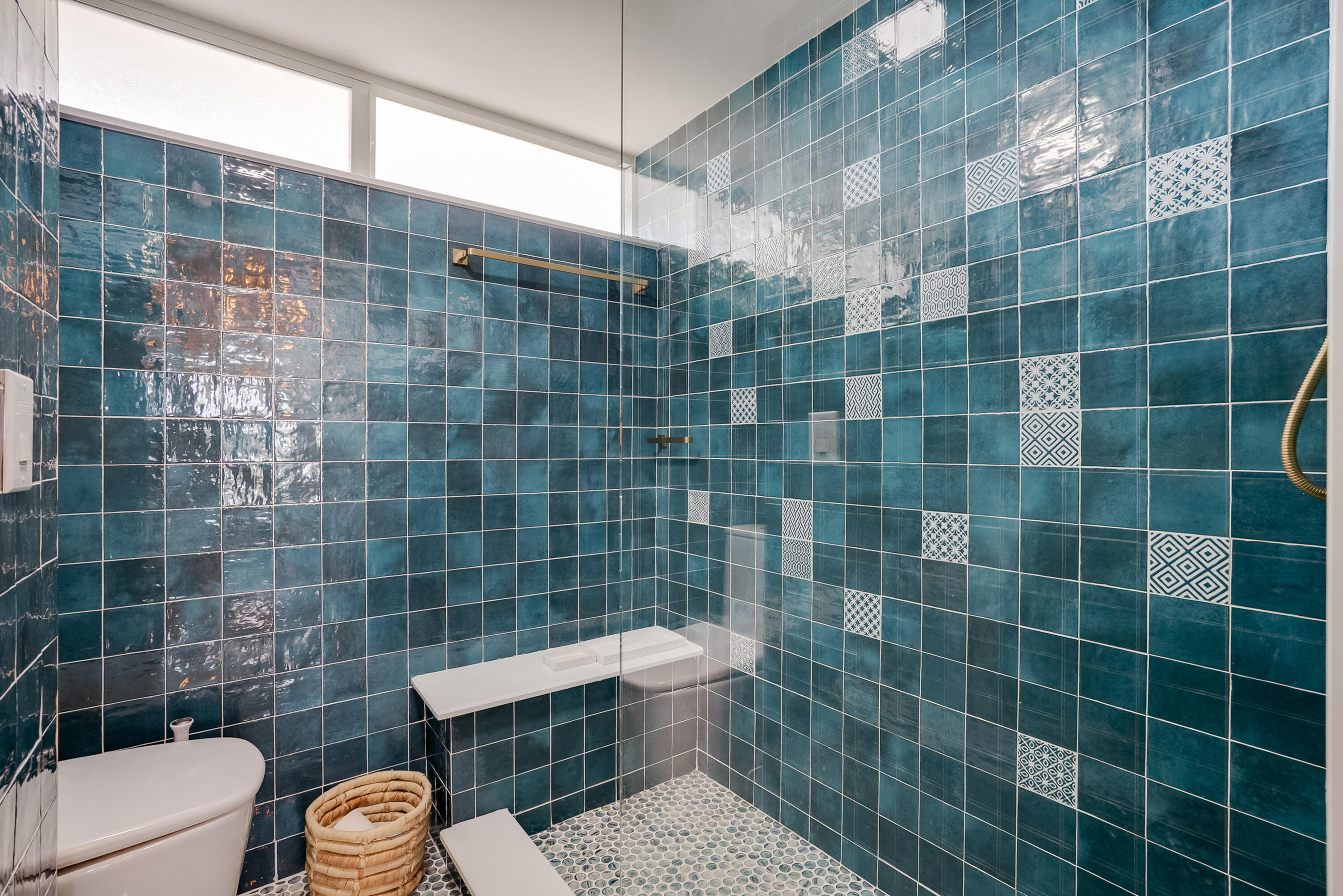 201 N Riverside Drive 402