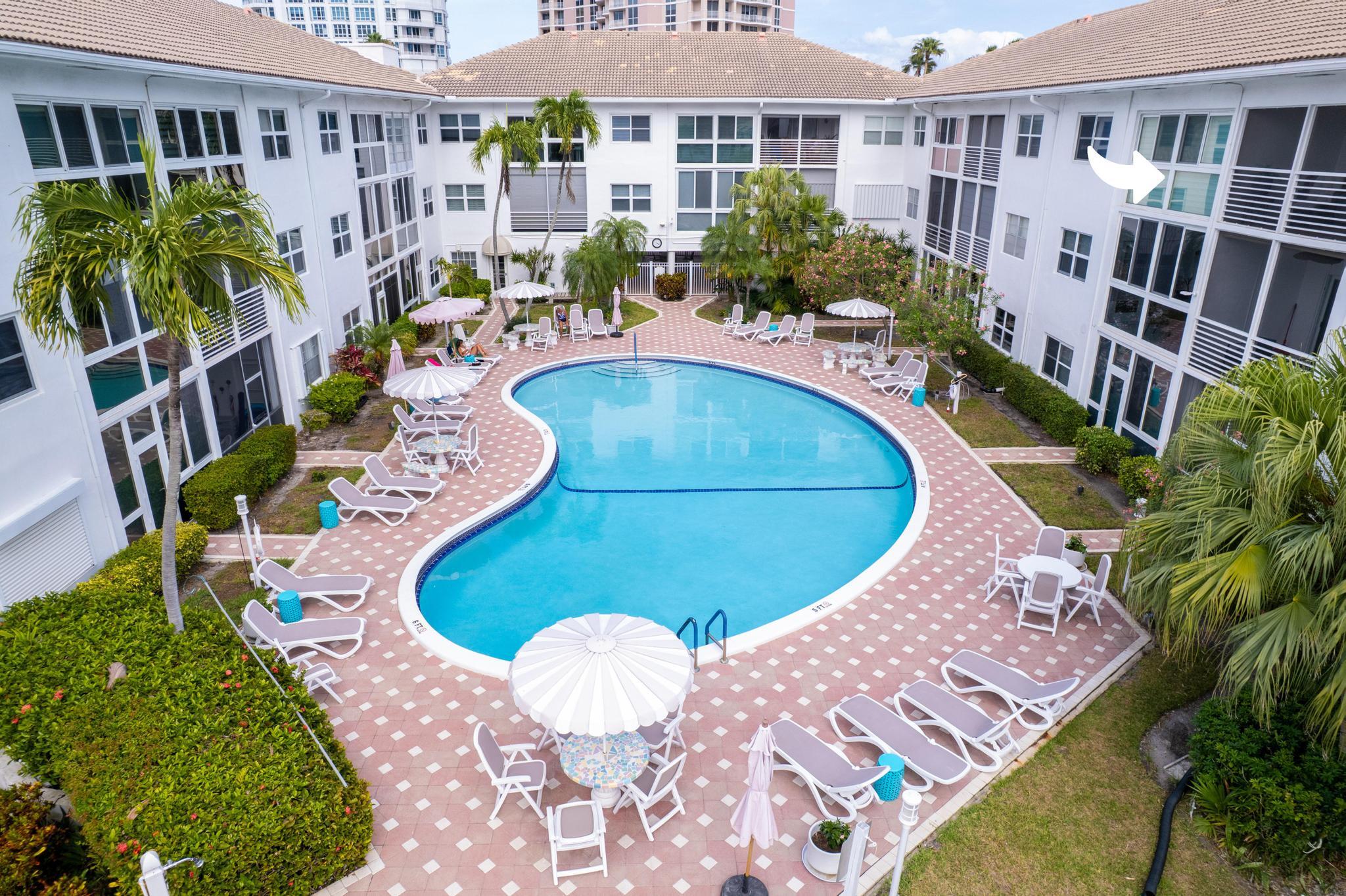 1461 S Ocean Boulevard 304, Lauderdale-By-The-Sea Unit: 304