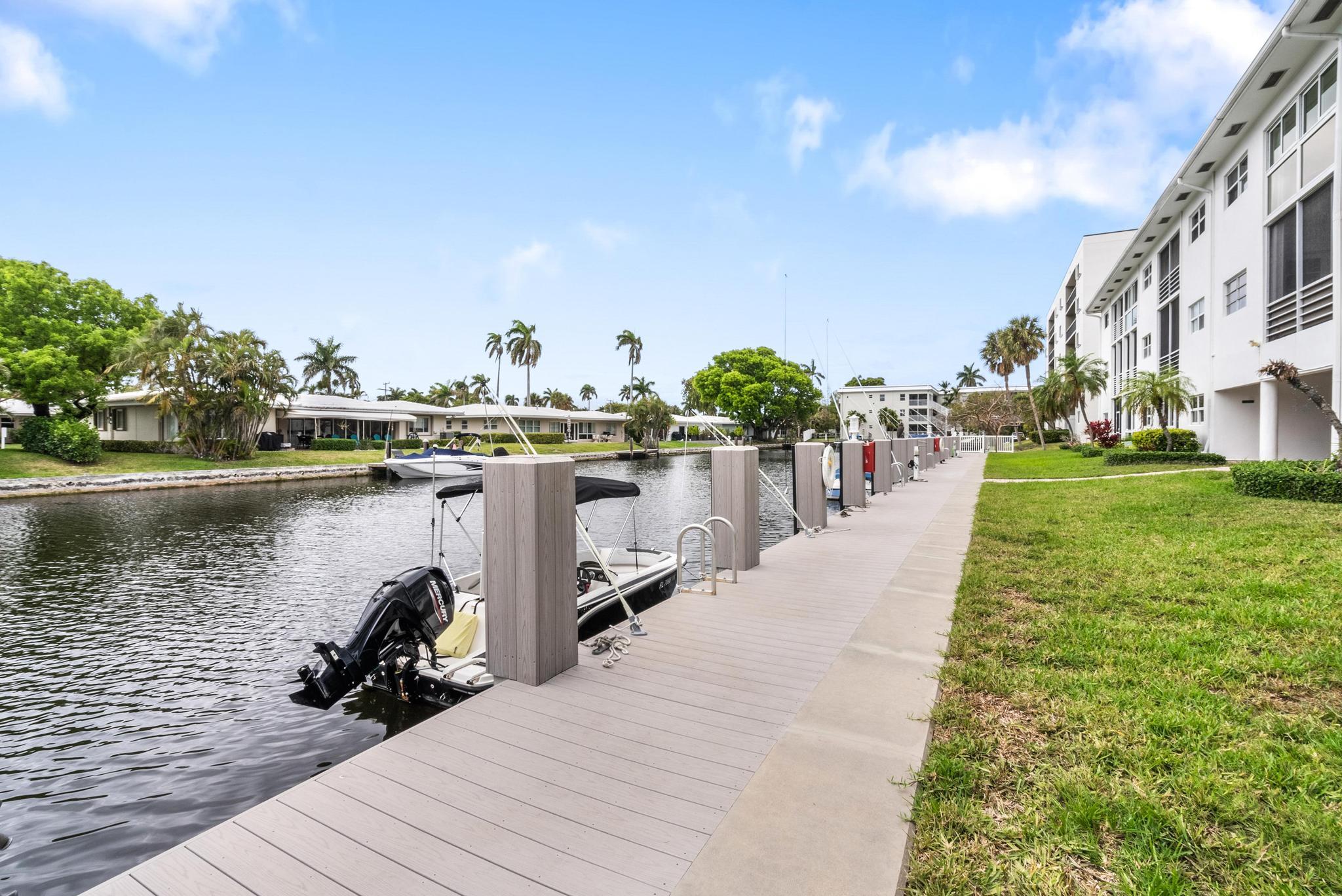 1461 S Ocean Boulevard 304, Lauderdale-By-The-Sea Unit: 304