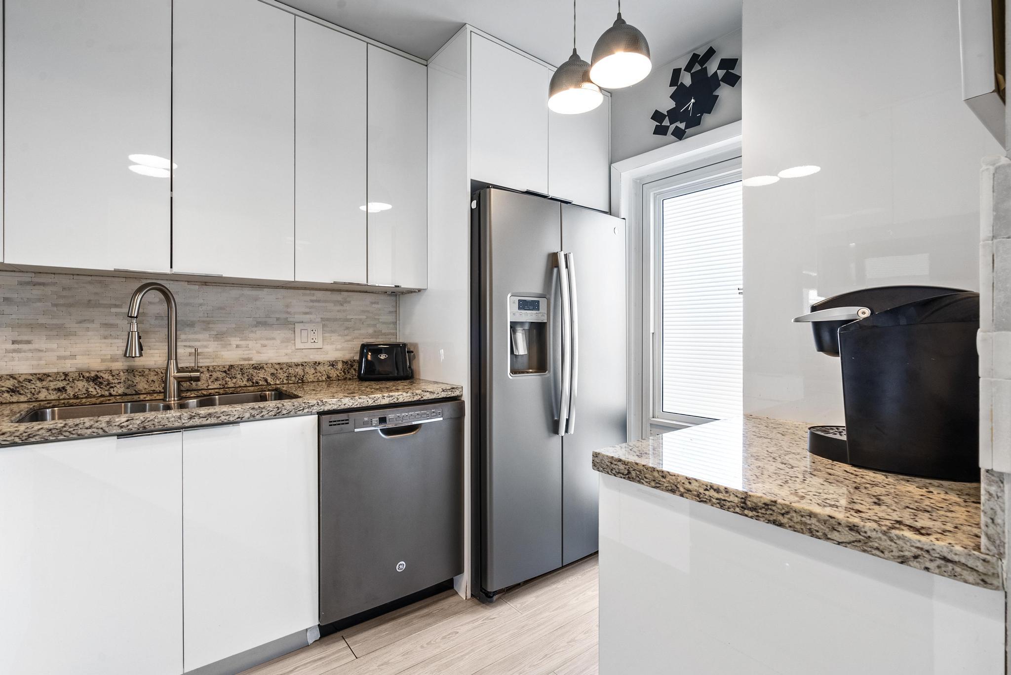 1461 S Ocean Boulevard 304, Lauderdale-By-The-Sea Unit: 304