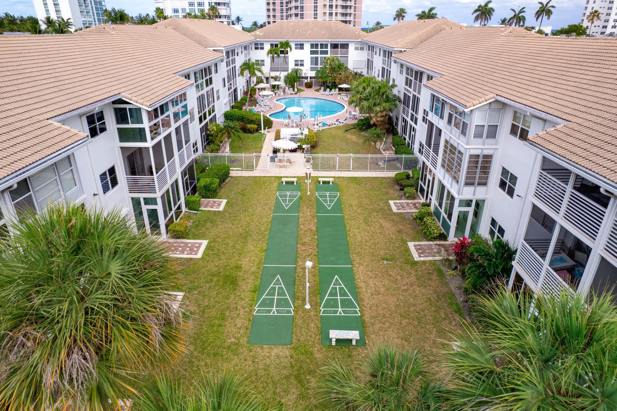 1461 S Ocean Boulevard 304, Lauderdale-By-The-Sea Unit: 304