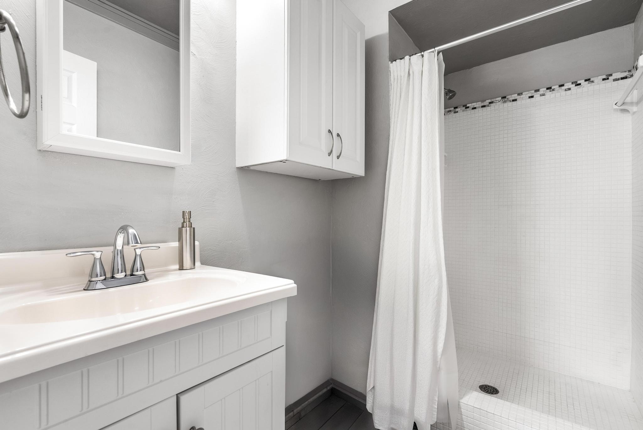 1461 S Ocean Boulevard 304, Lauderdale-By-The-Sea Unit: 304