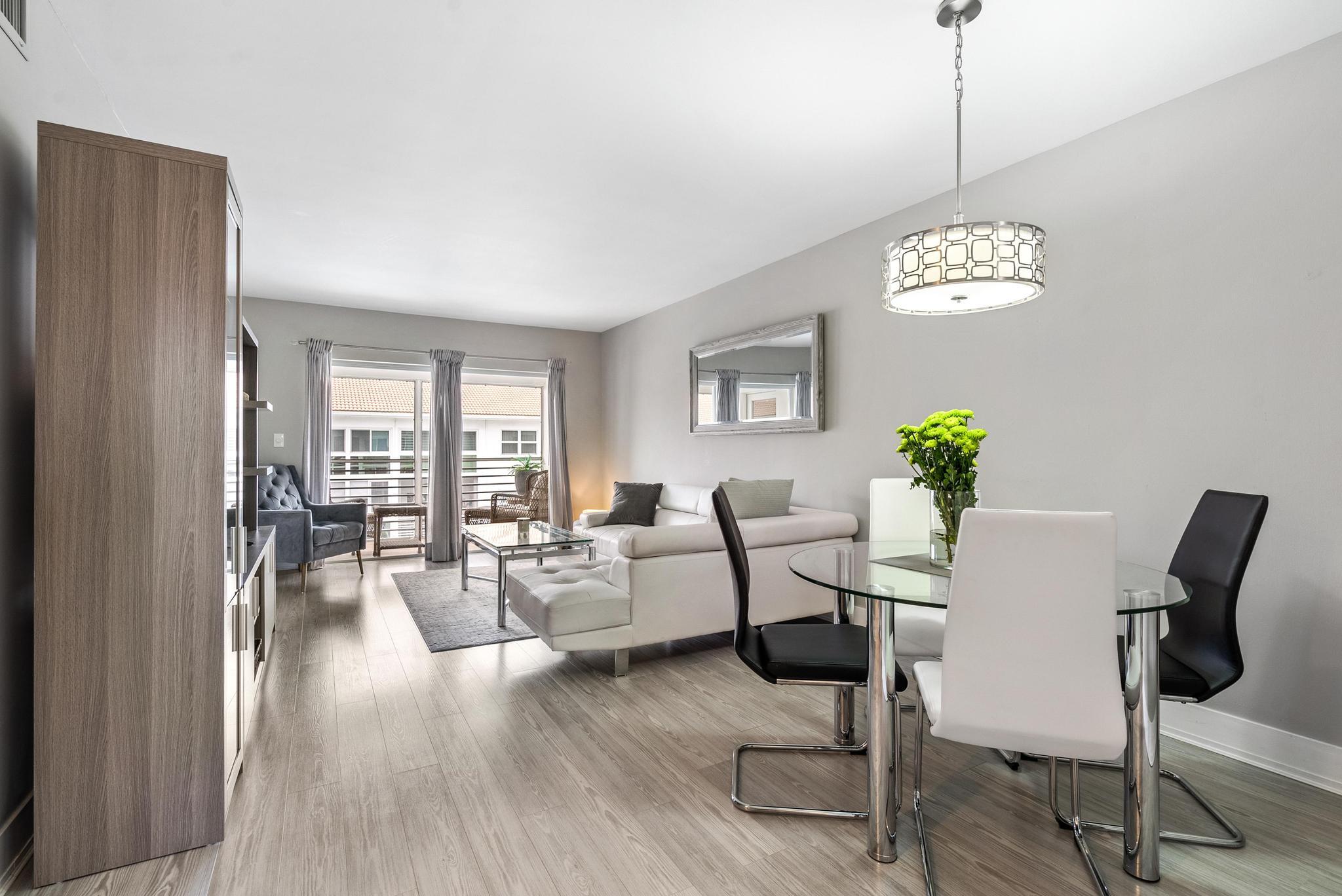 1461 S Ocean Boulevard 304, Lauderdale-By-The-Sea Unit: 304