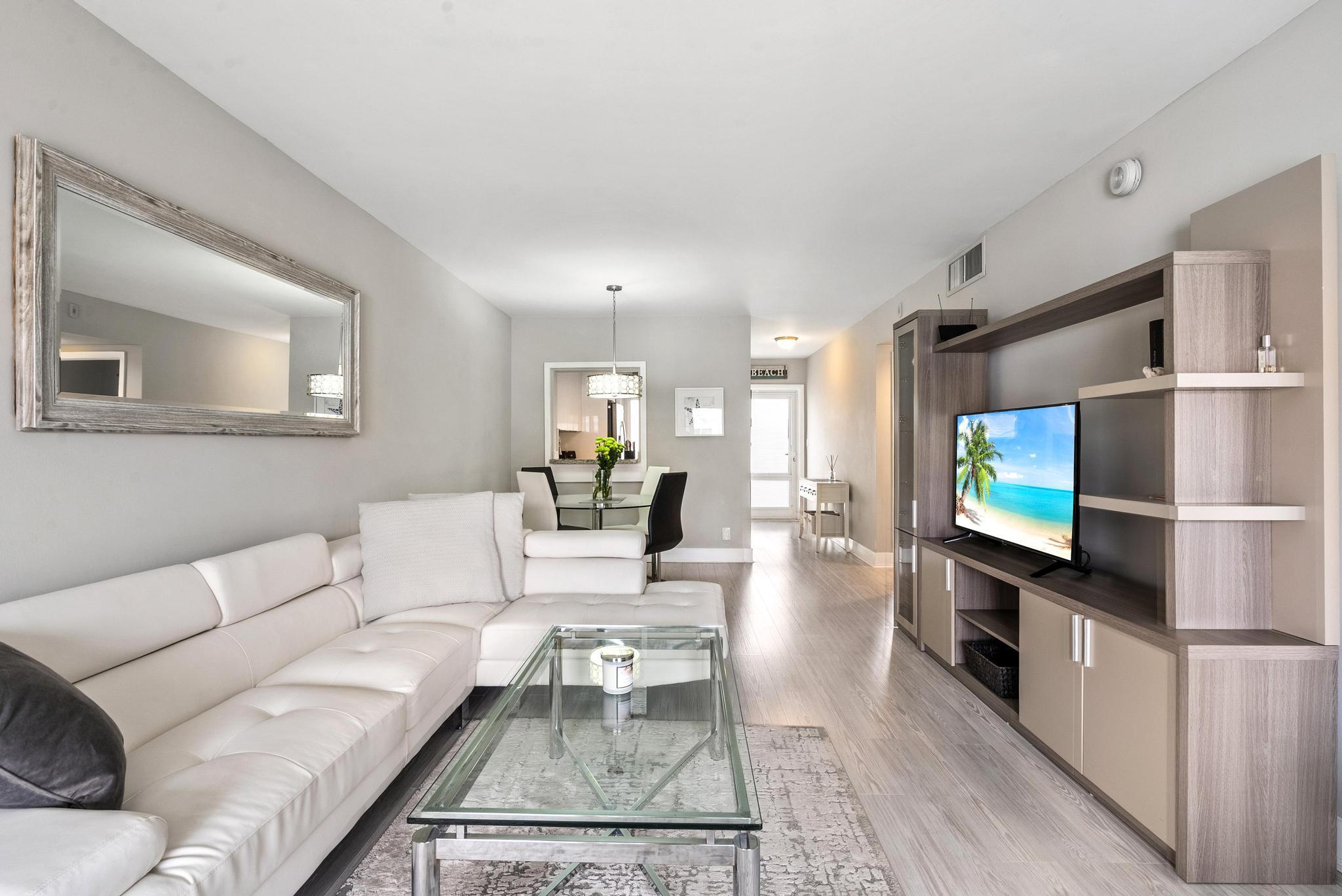 1461 S Ocean Boulevard 304, Lauderdale-By-The-Sea Unit: 304