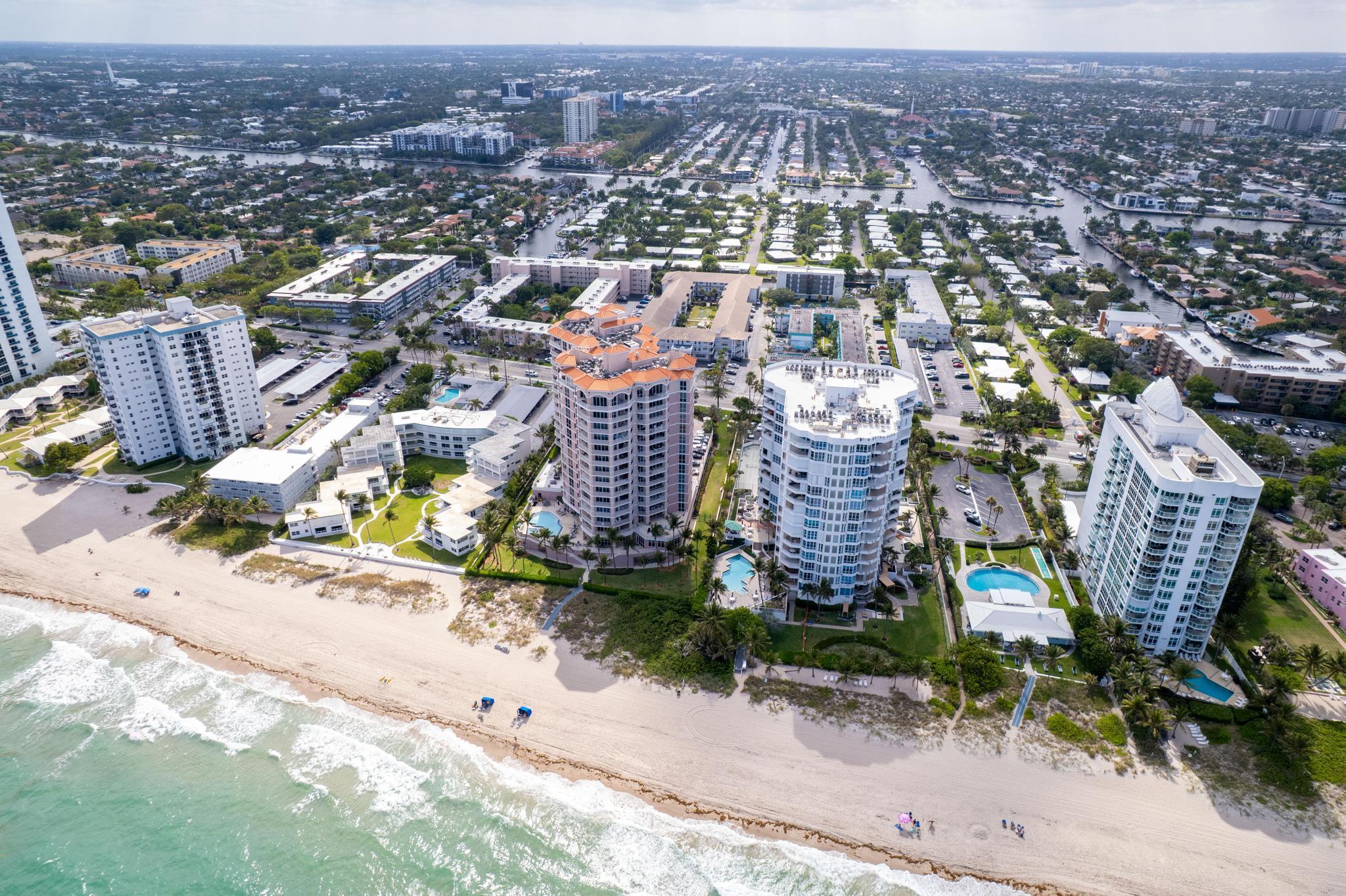 1461 S Ocean Boulevard 304, Lauderdale-By-The-Sea Unit: 304