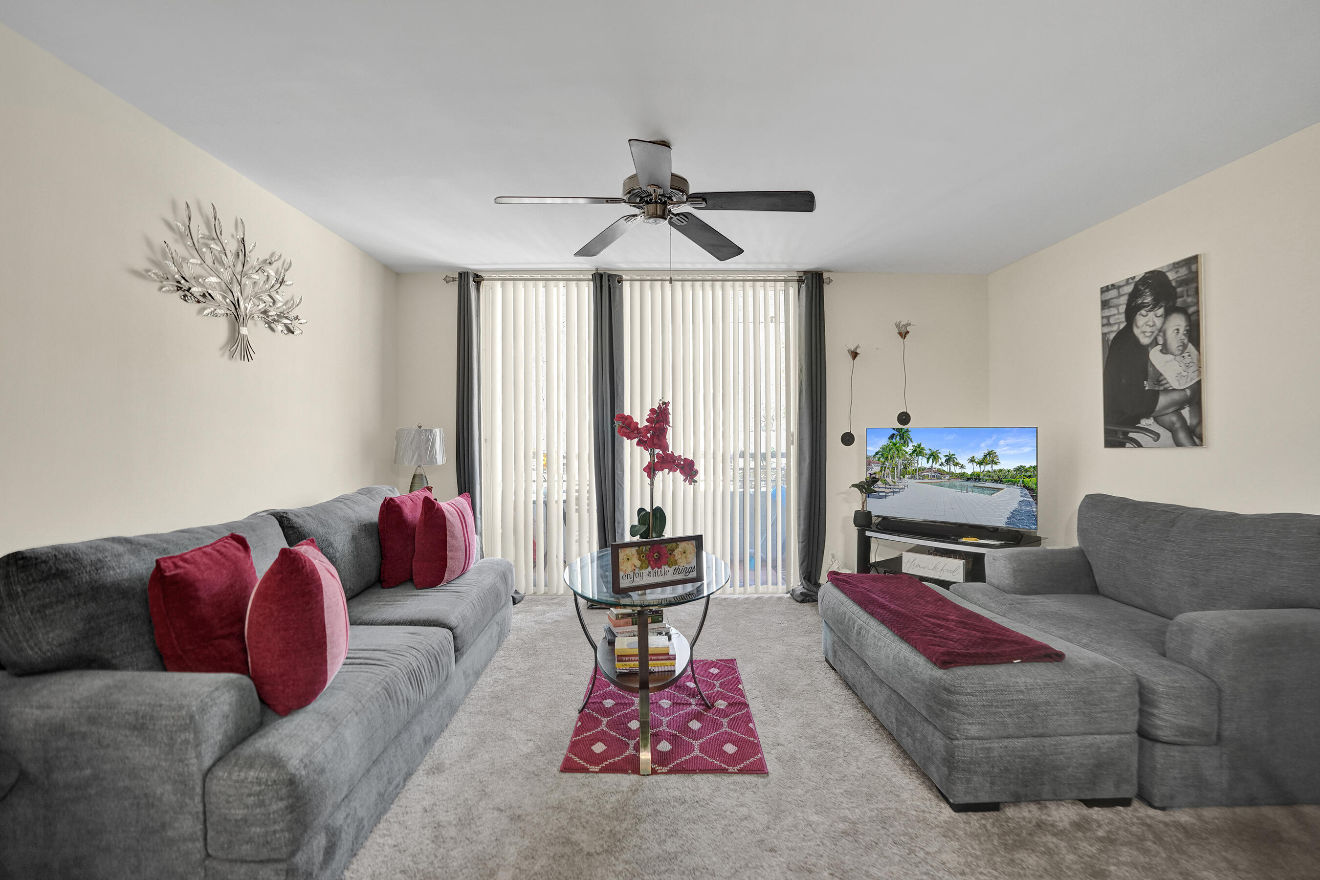 801 Lyons Road 19103