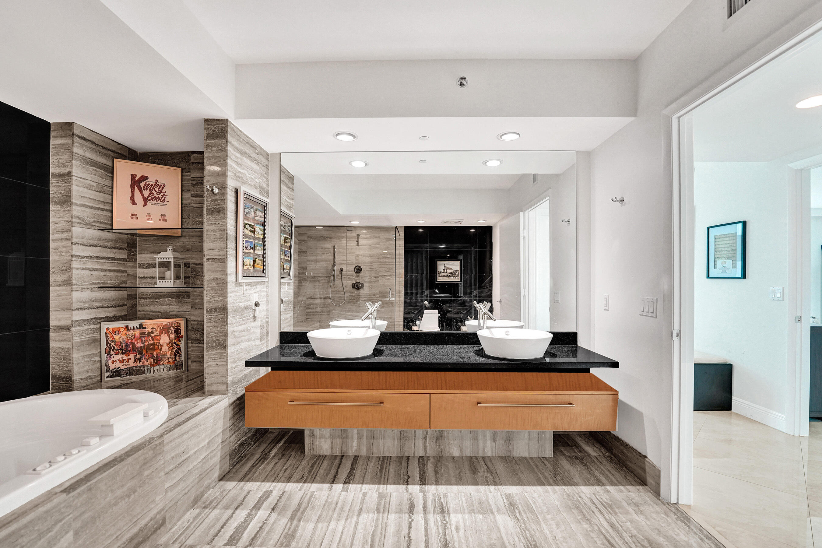 101 S Fort Lauderdale Beach Boulevard Unit: 1107