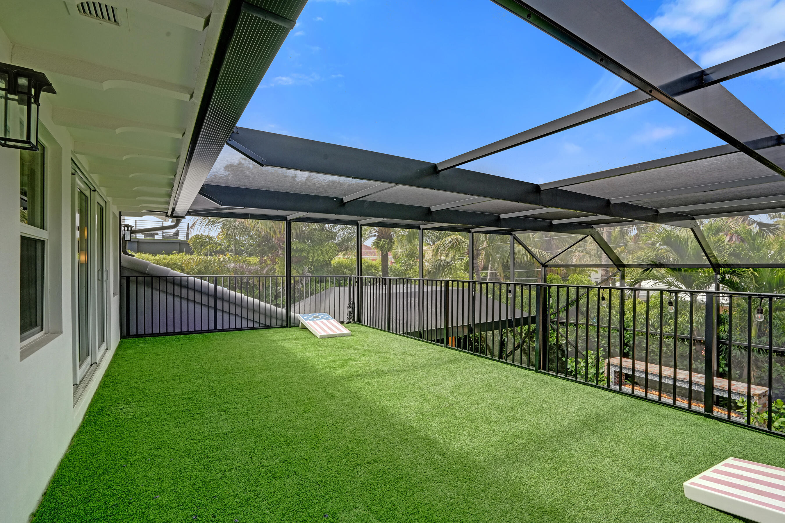 738 Middle River Drive