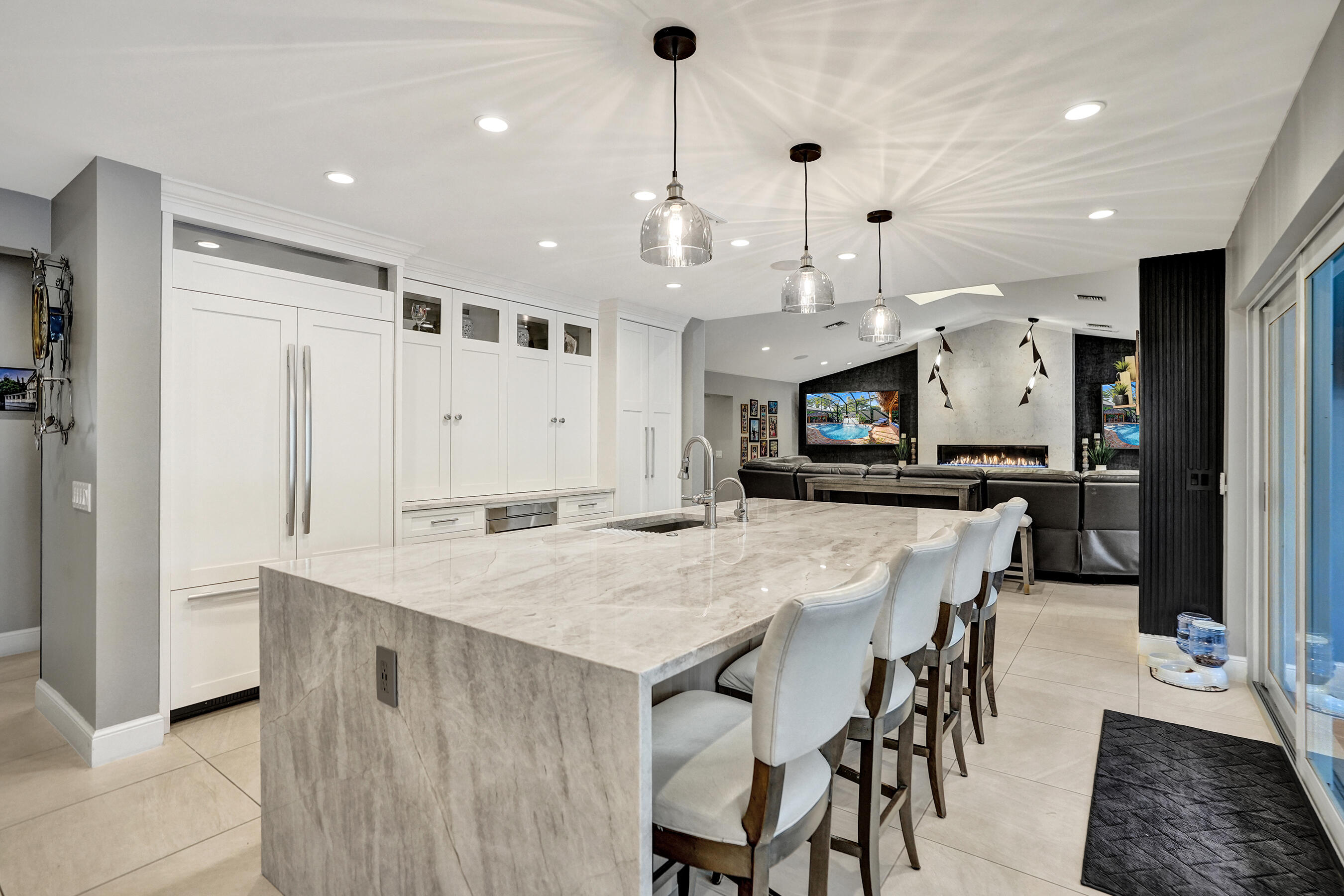 738 Middle River Drive