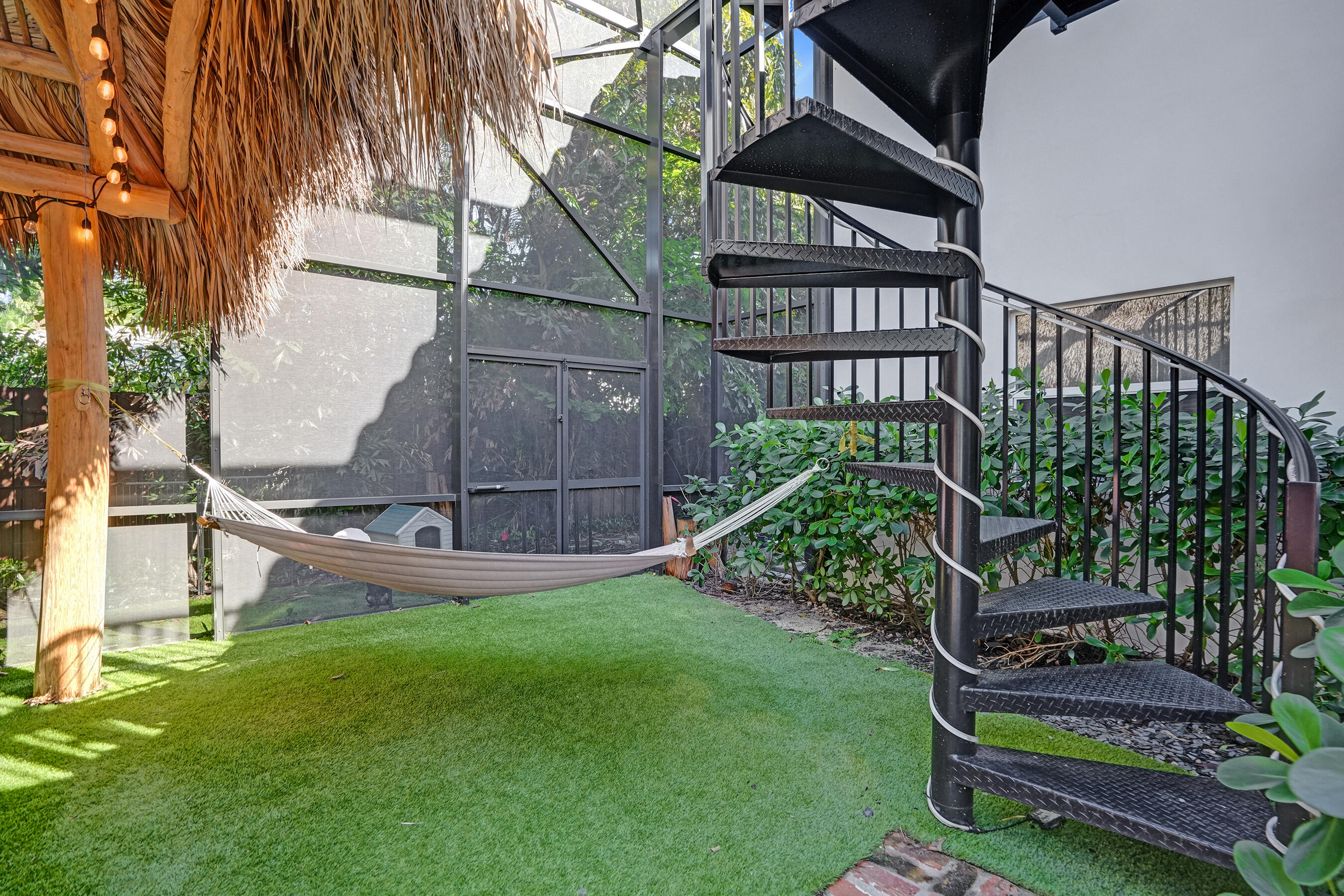 738 Middle River Drive