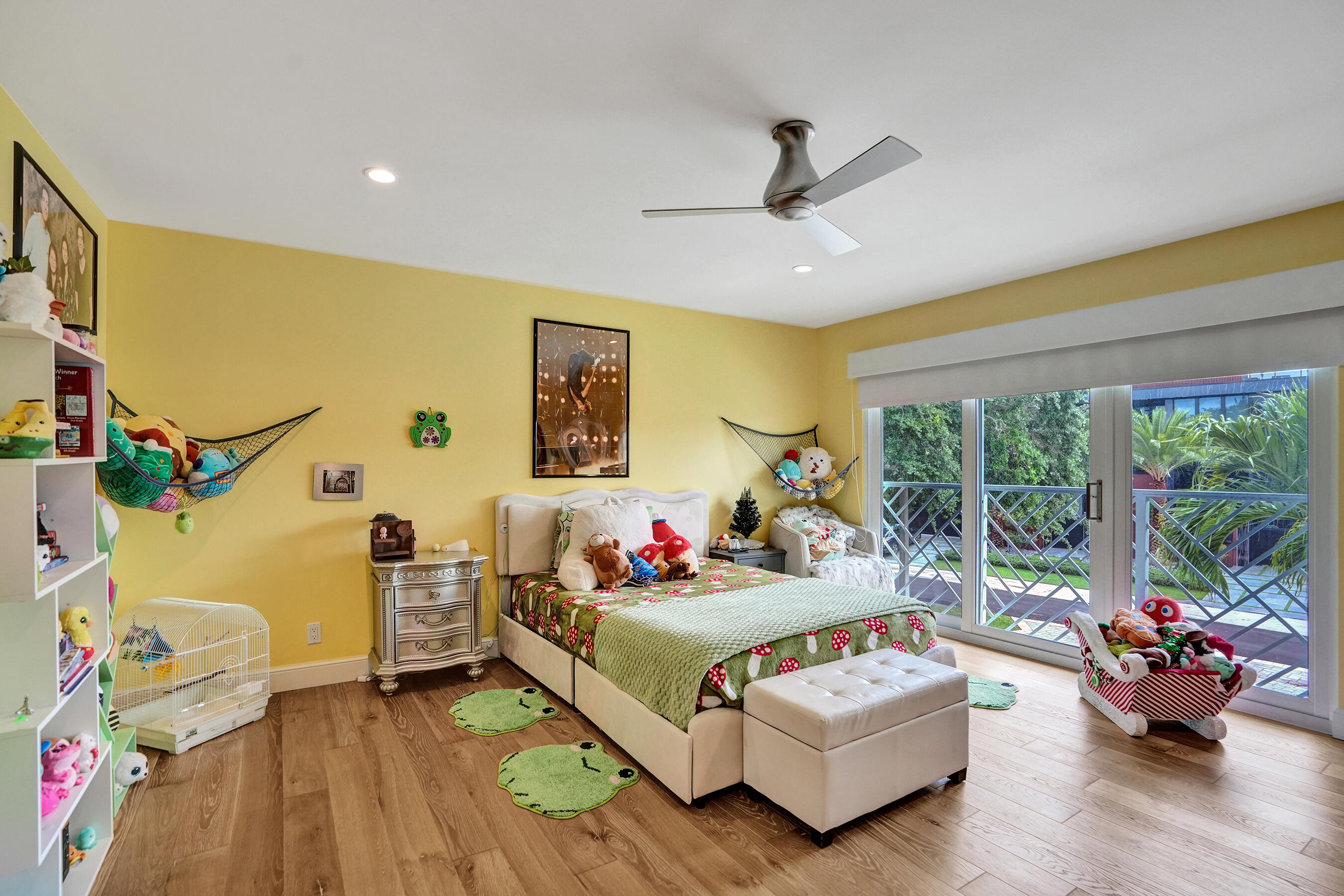 738 Middle River Drive