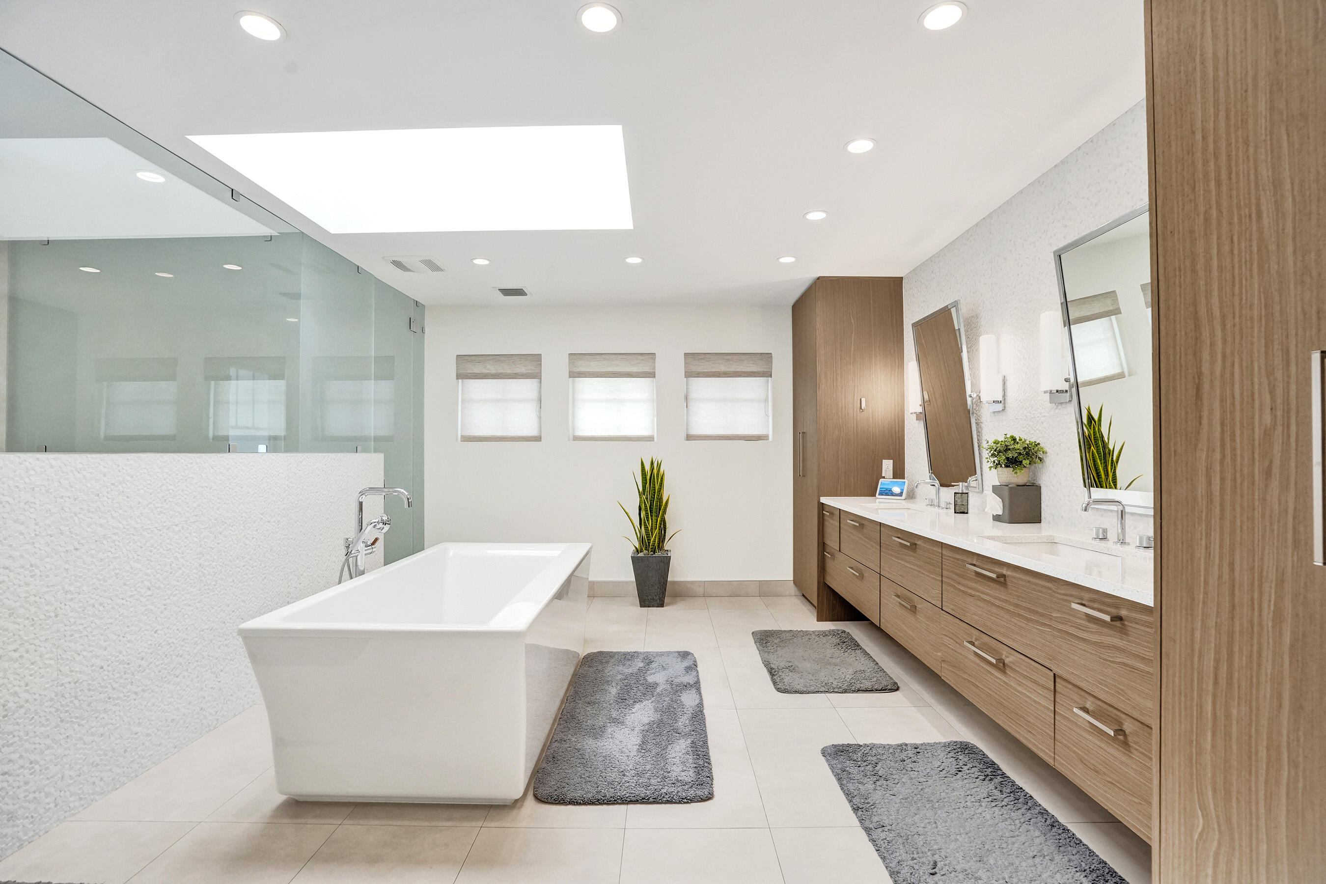 738 Middle River Drive