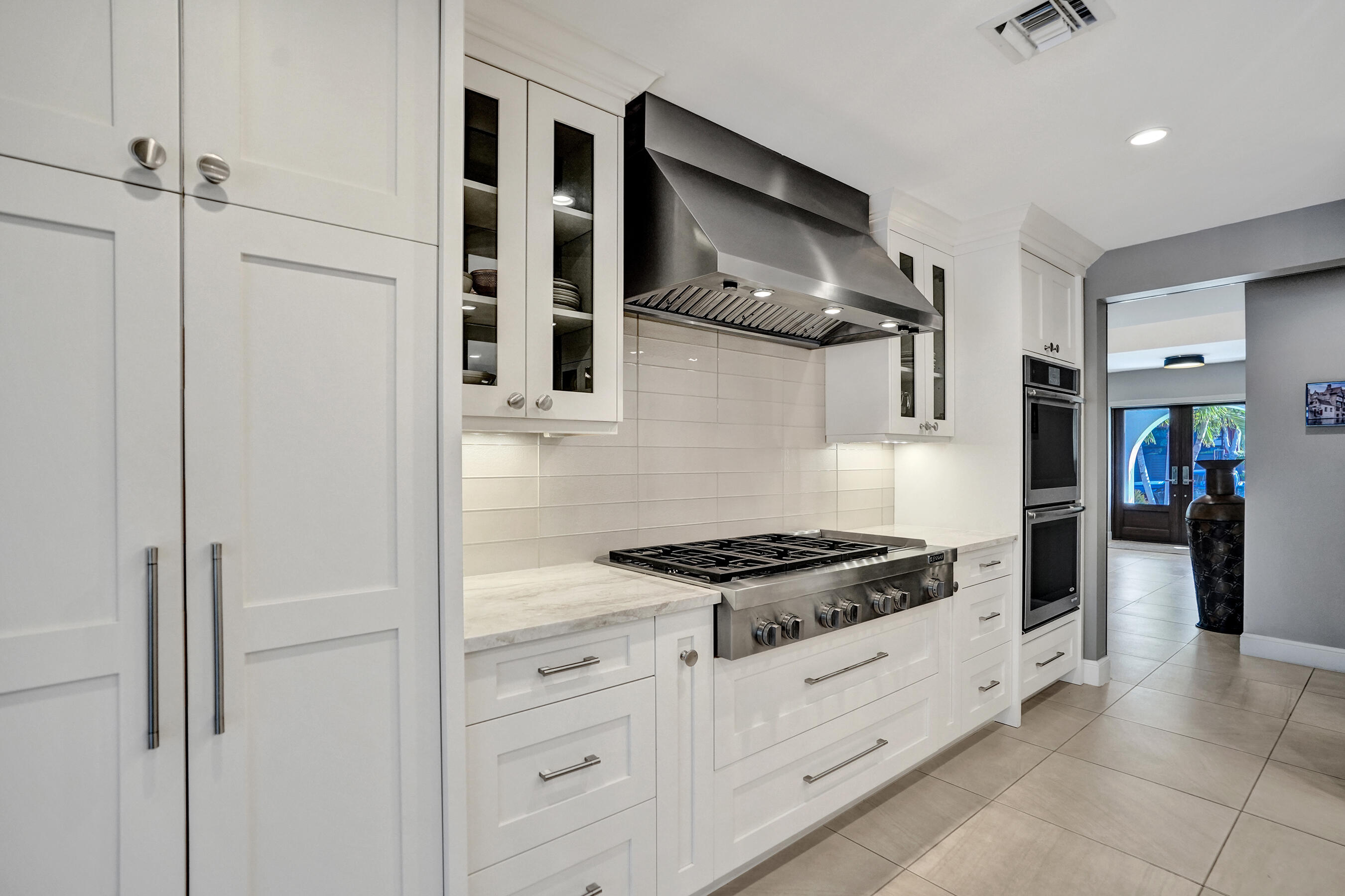 738 Middle River Drive