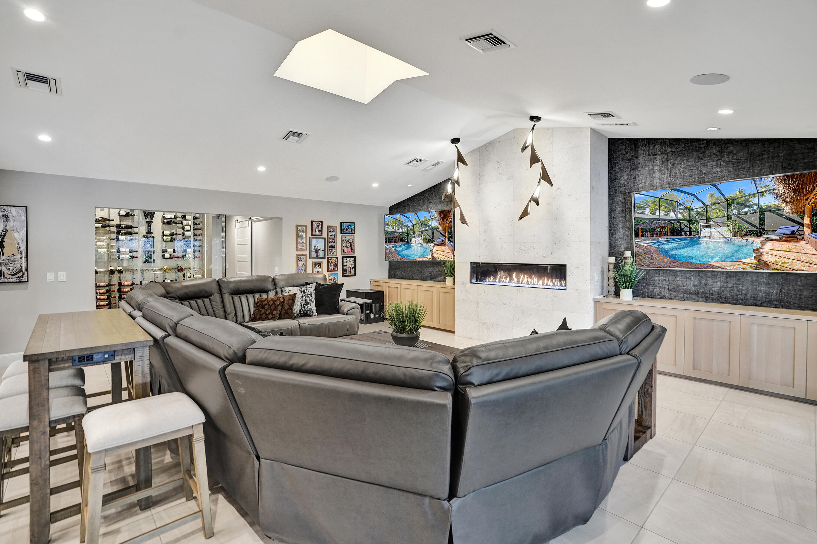 738 Middle River Drive