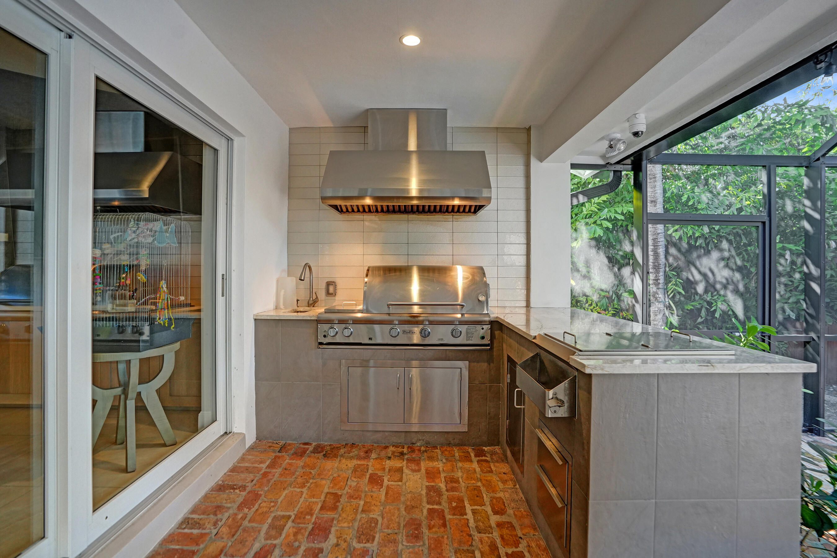 738 Middle River Drive