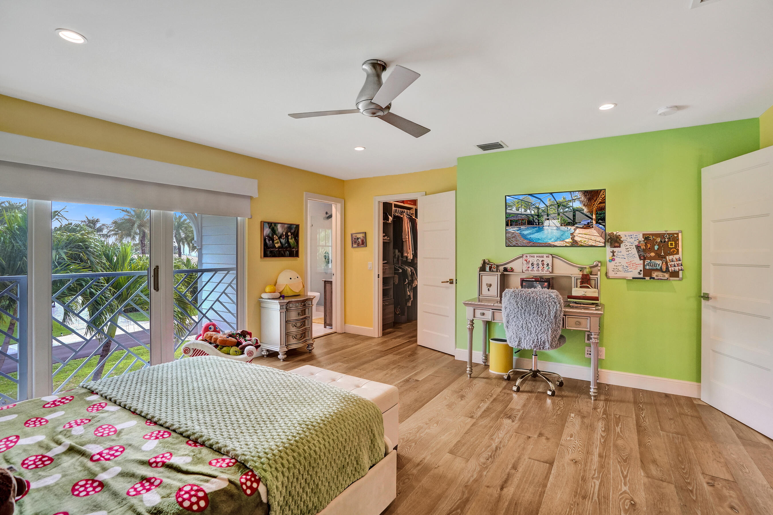 738 Middle River Drive