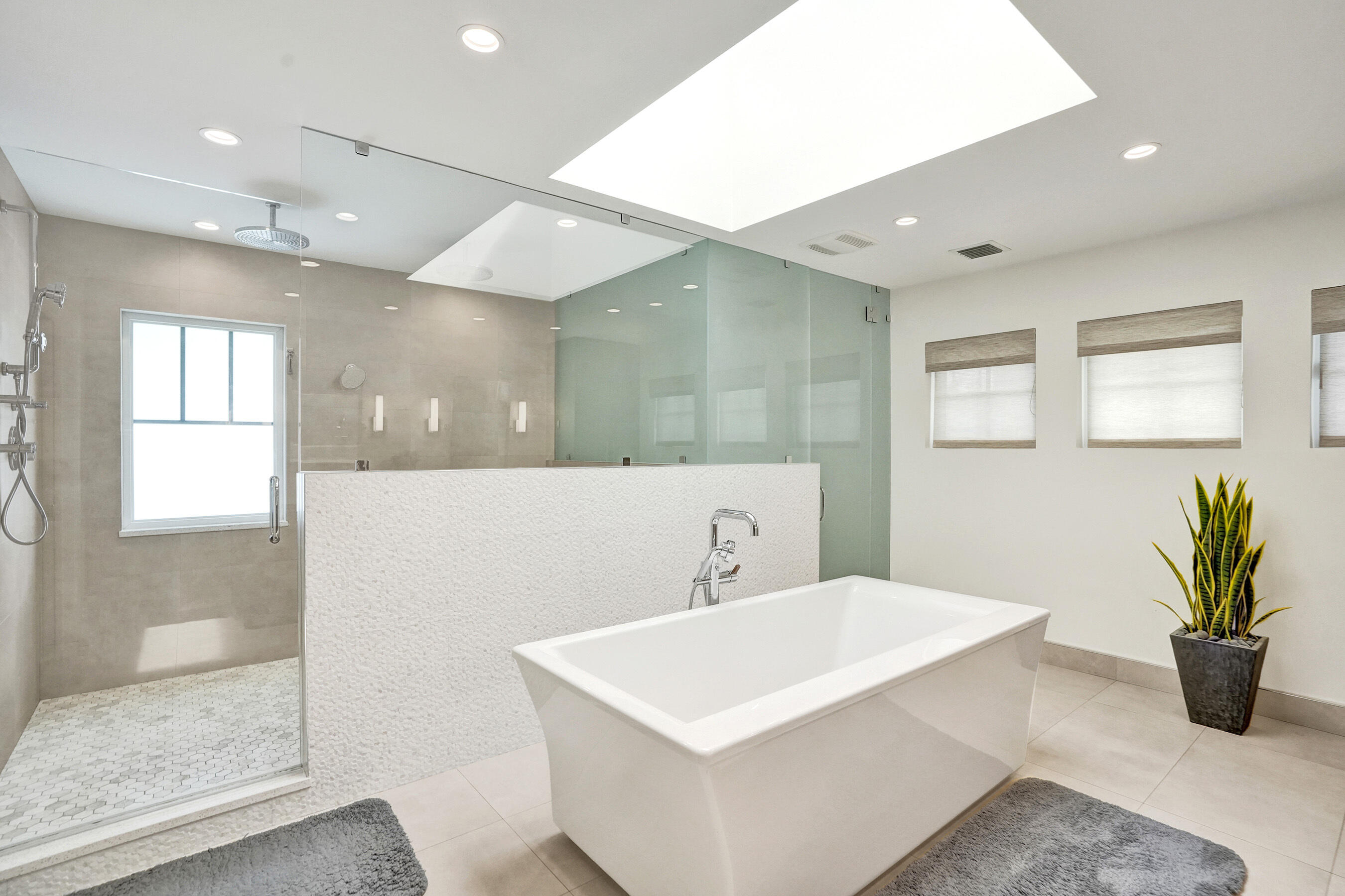 738 Middle River Drive