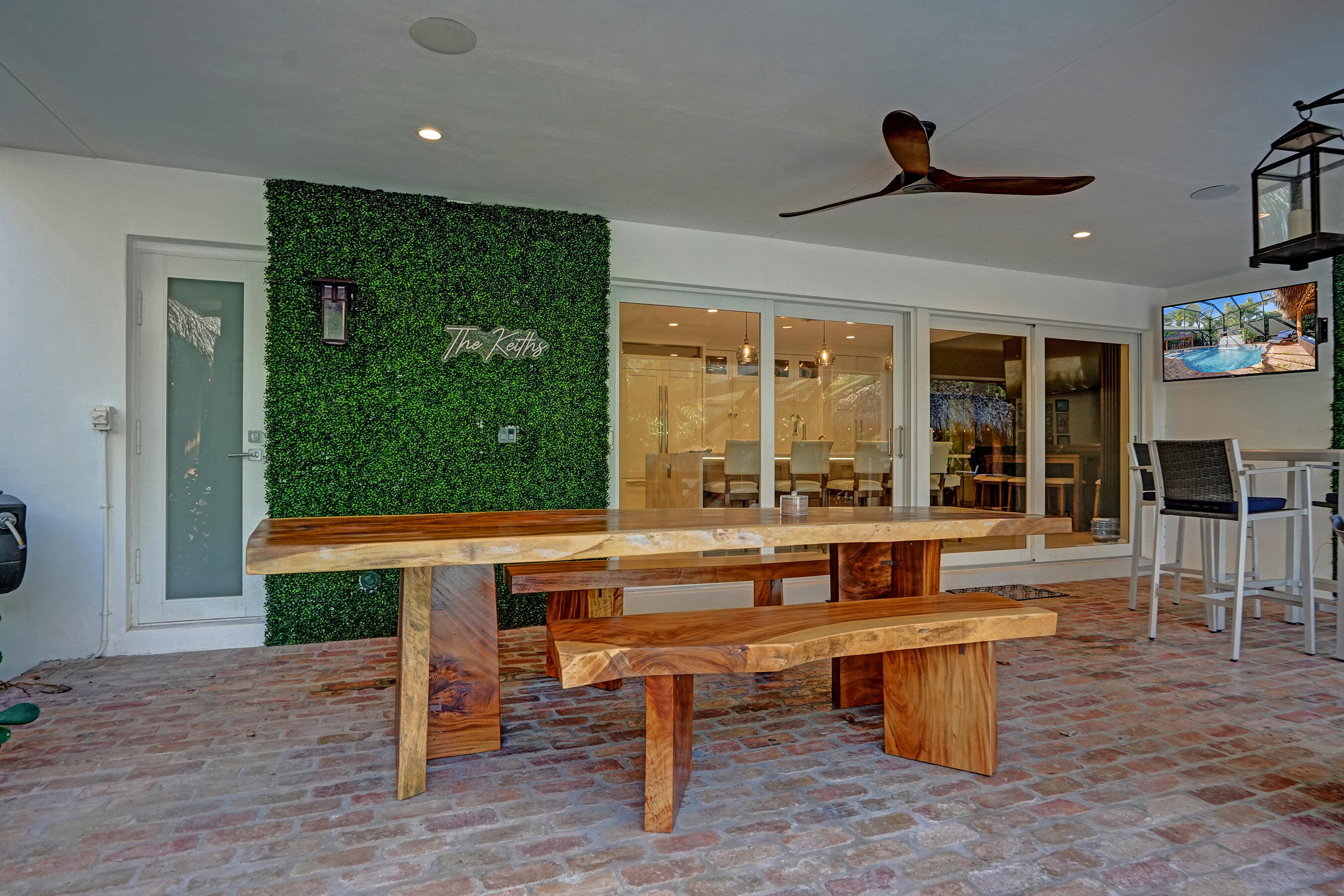 738 Middle River Drive