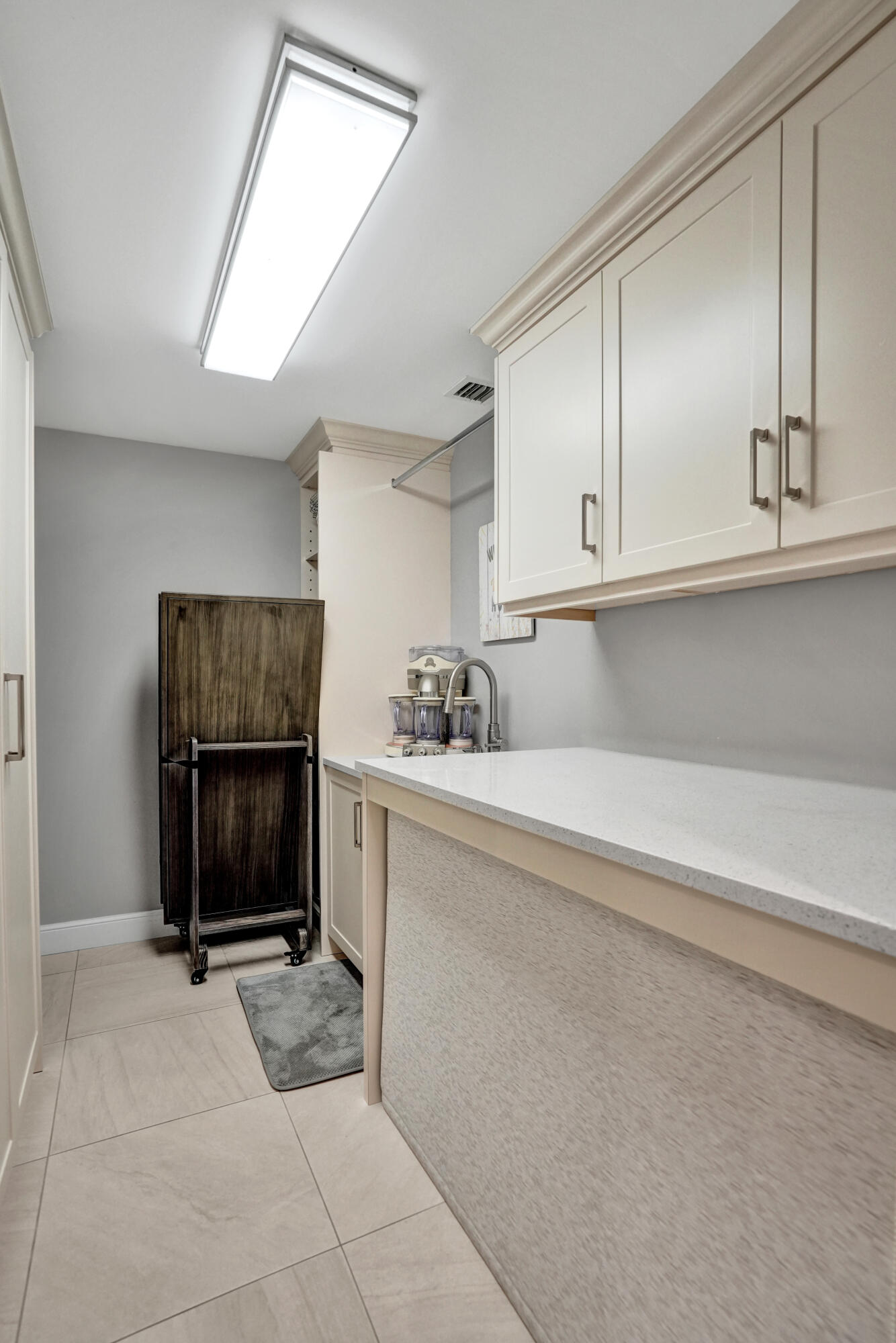 738 Middle River Drive