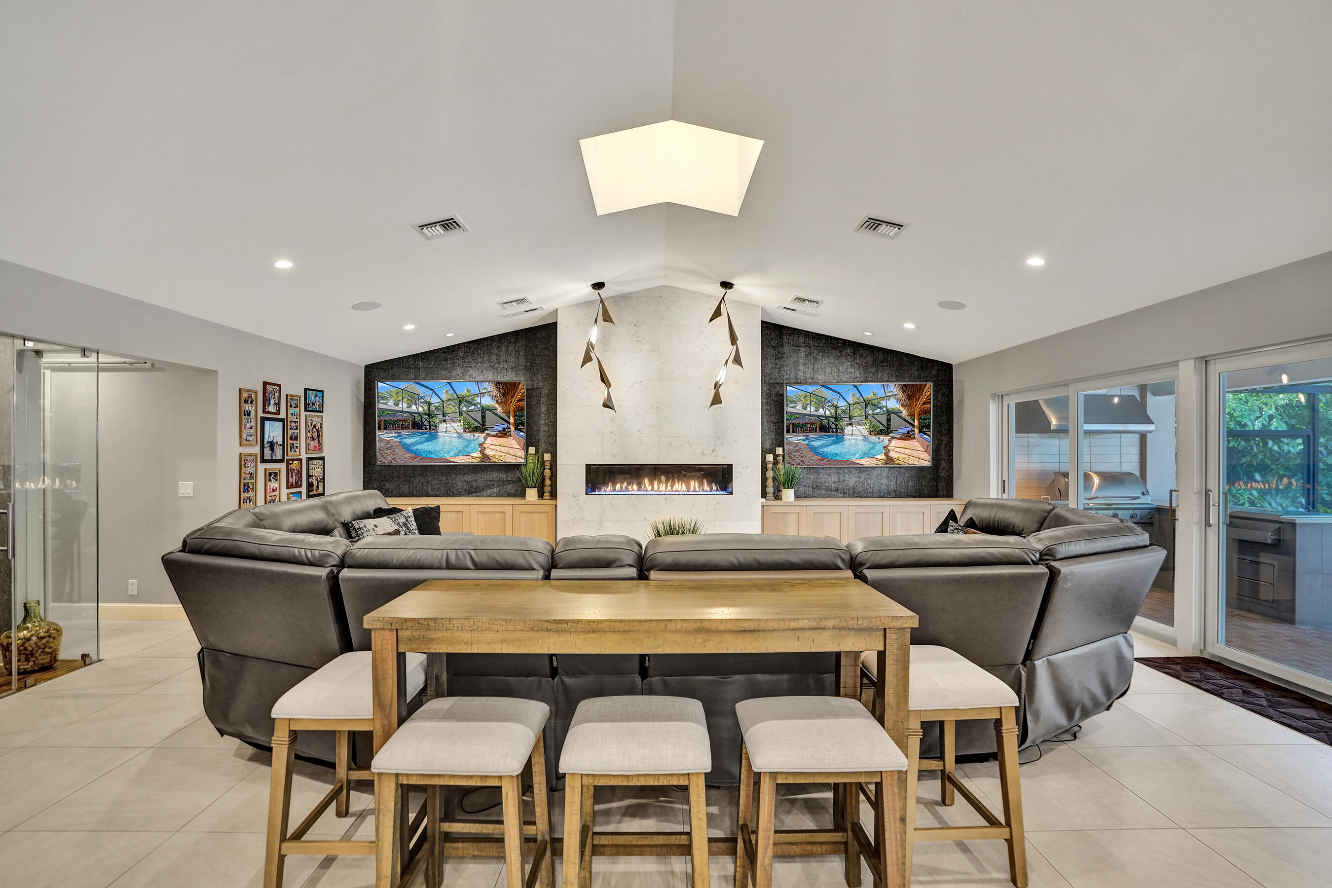 738 Middle River Drive