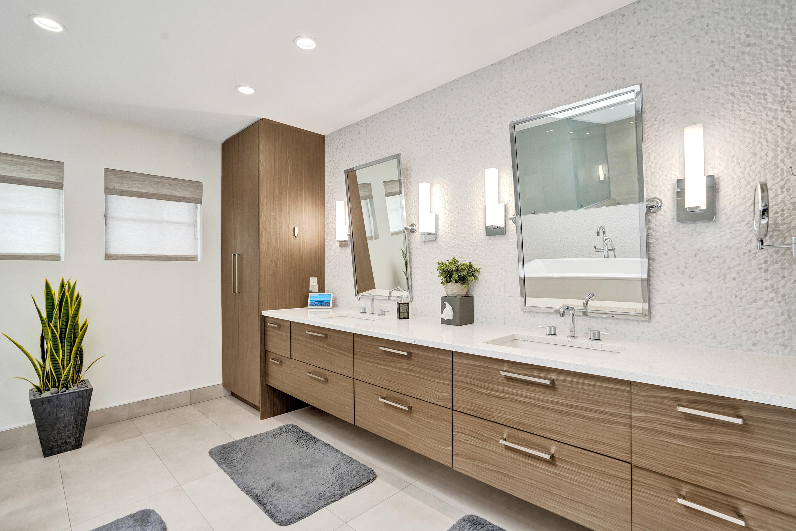 738 Middle River Drive