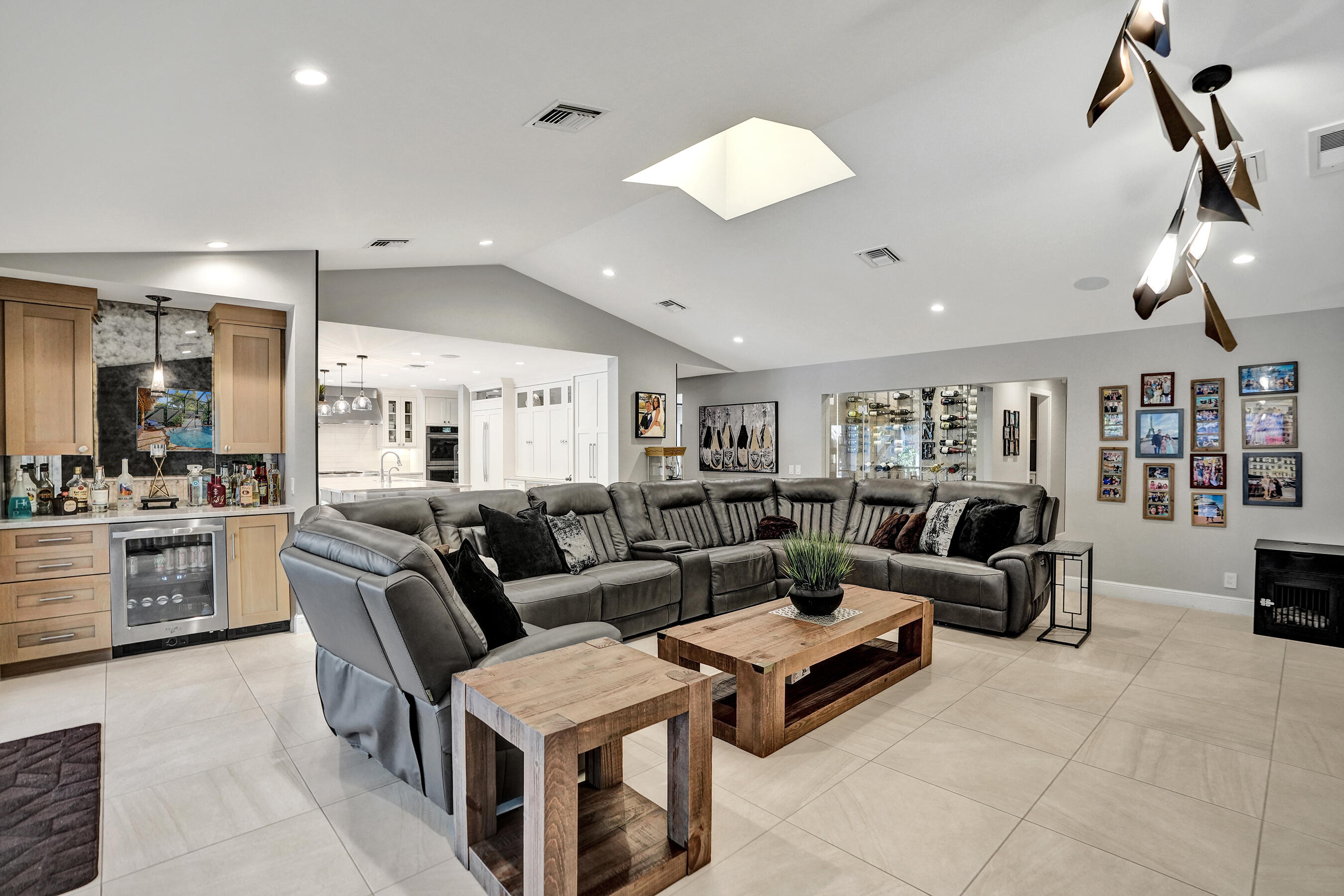 738 Middle River Drive